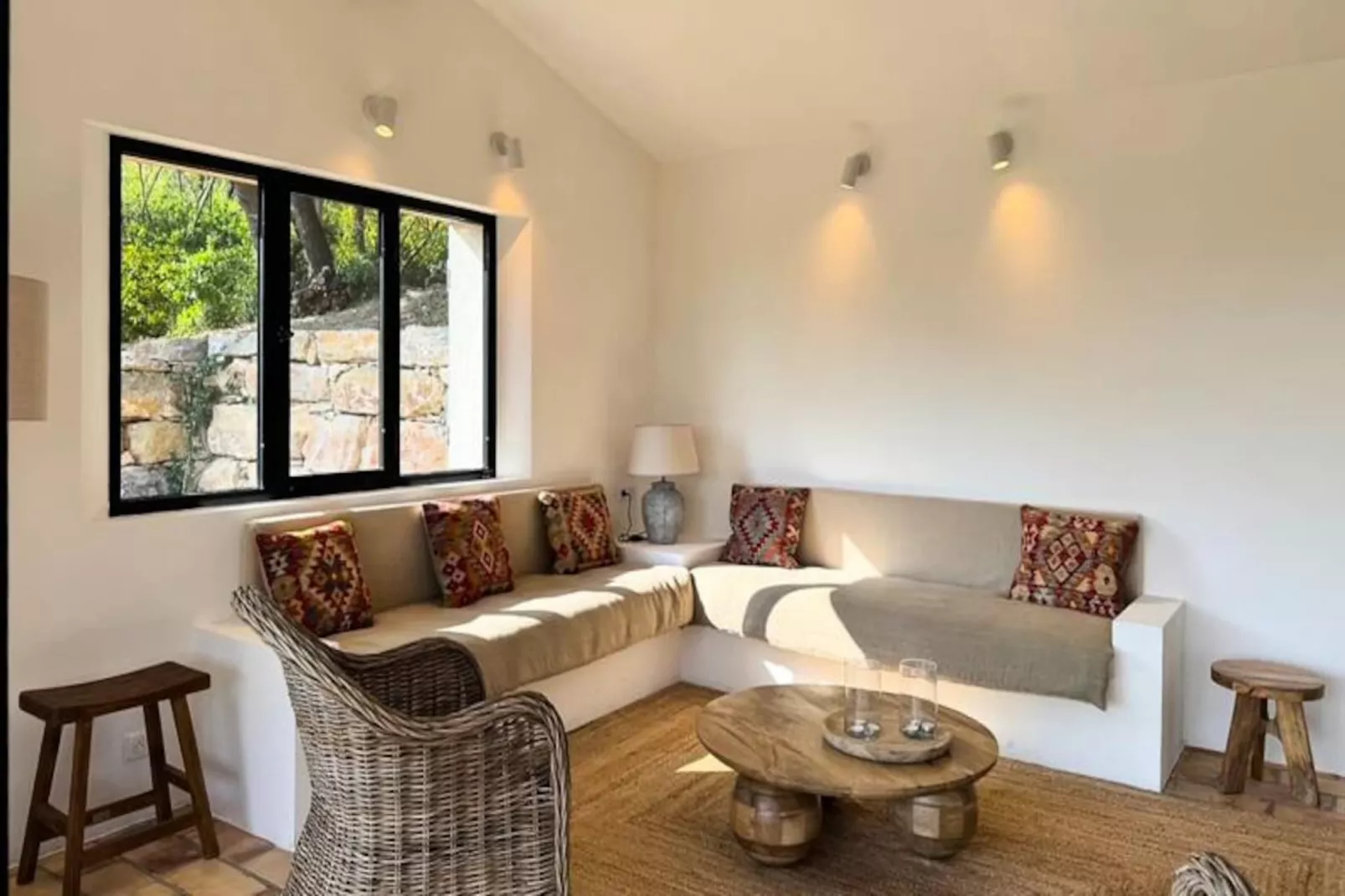 Authentique Mas Proven&ccedil;al Avec Piscine Et 2 Chambres &ndash; C&ocirc;te D&rsquo;azur