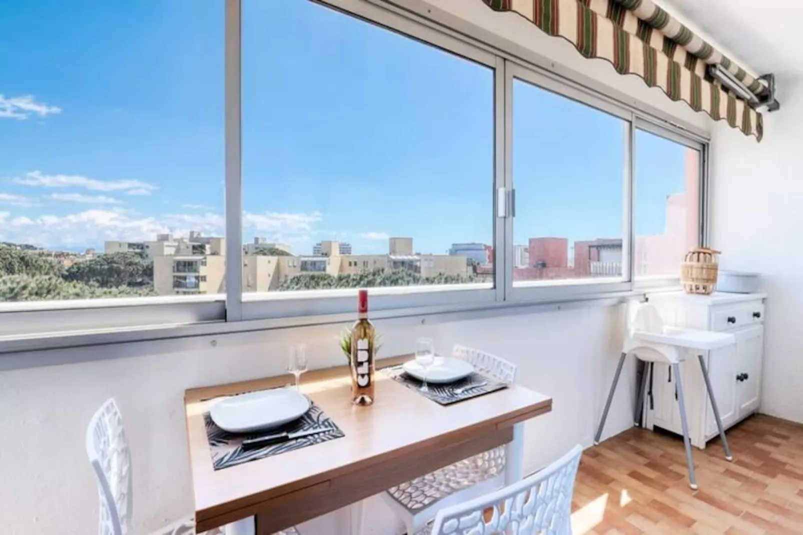 Résidence T2 &agrave; 600 M De La Plage ! Climatis&eacute;