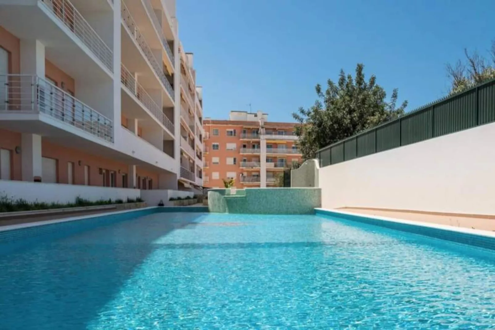 Central Modern 2-bed Apartment Arma&ccedil;&atilde;o De Pera