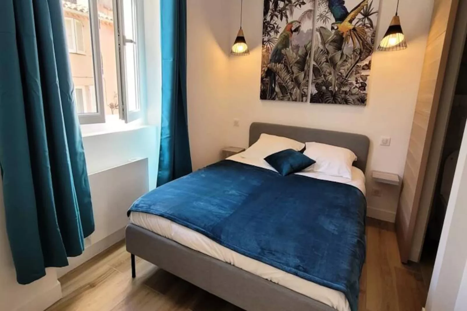 06an - Bel Appartement Au Cœur Du Vieil Antibes