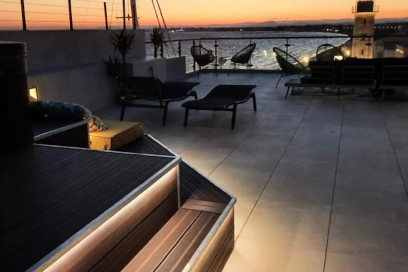 Résidence Le Phare Du Grau: Superbe Appartement Standing 3 Chambres  Vue Mer