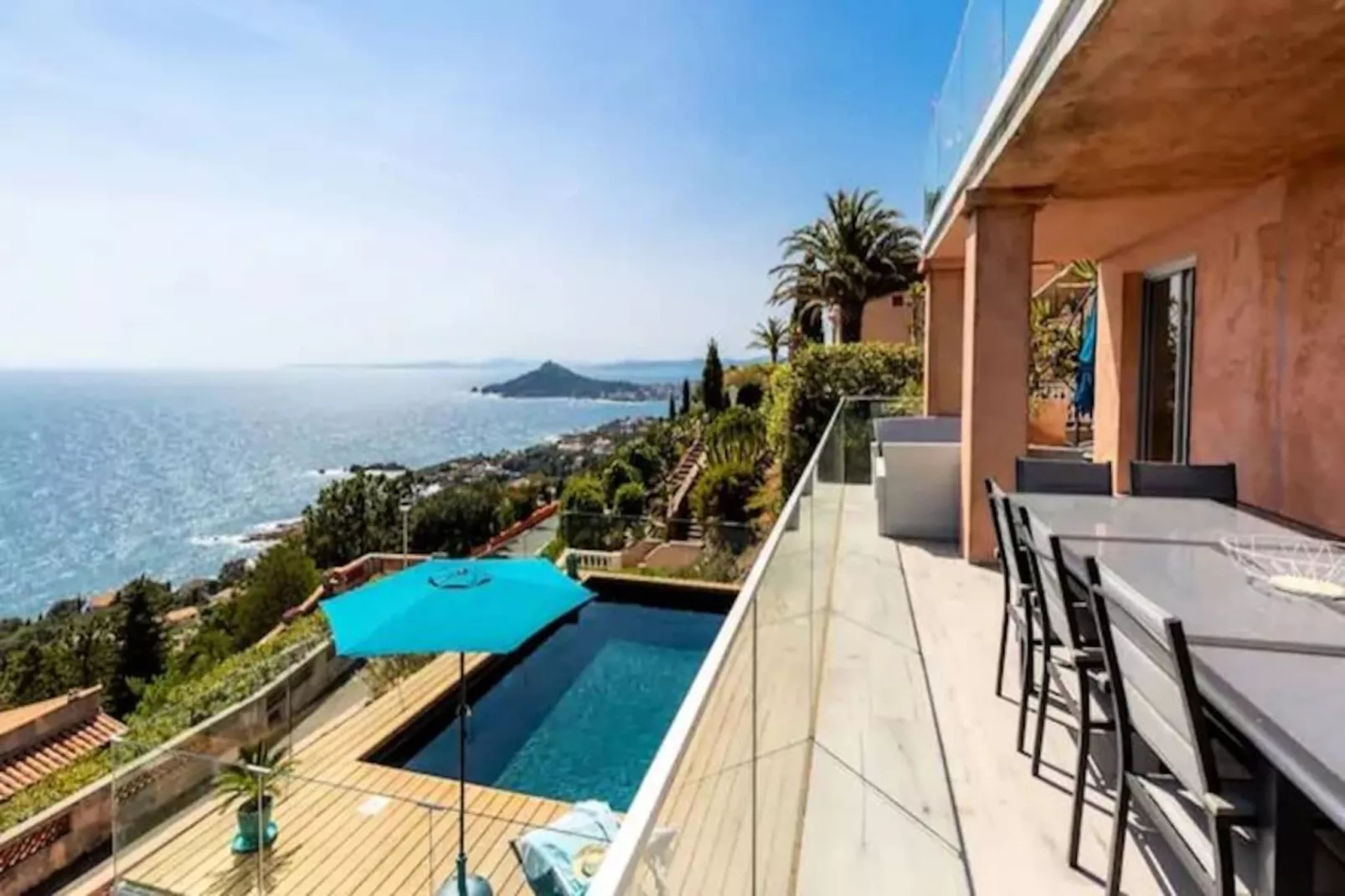 Sublime Villa Azur&eacute;enne 8 Pers, Piscine Et Vue Mer