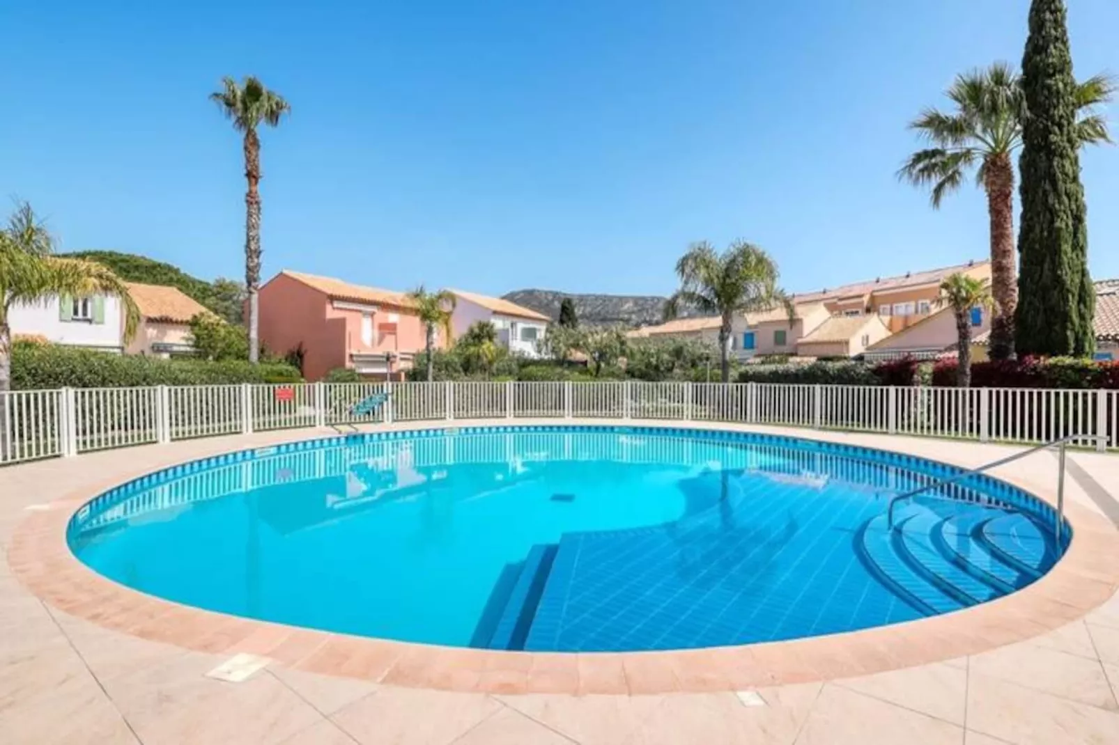 Résidence Mazet Neuf - R&eacute;sidence Tahiti Park (piscine)