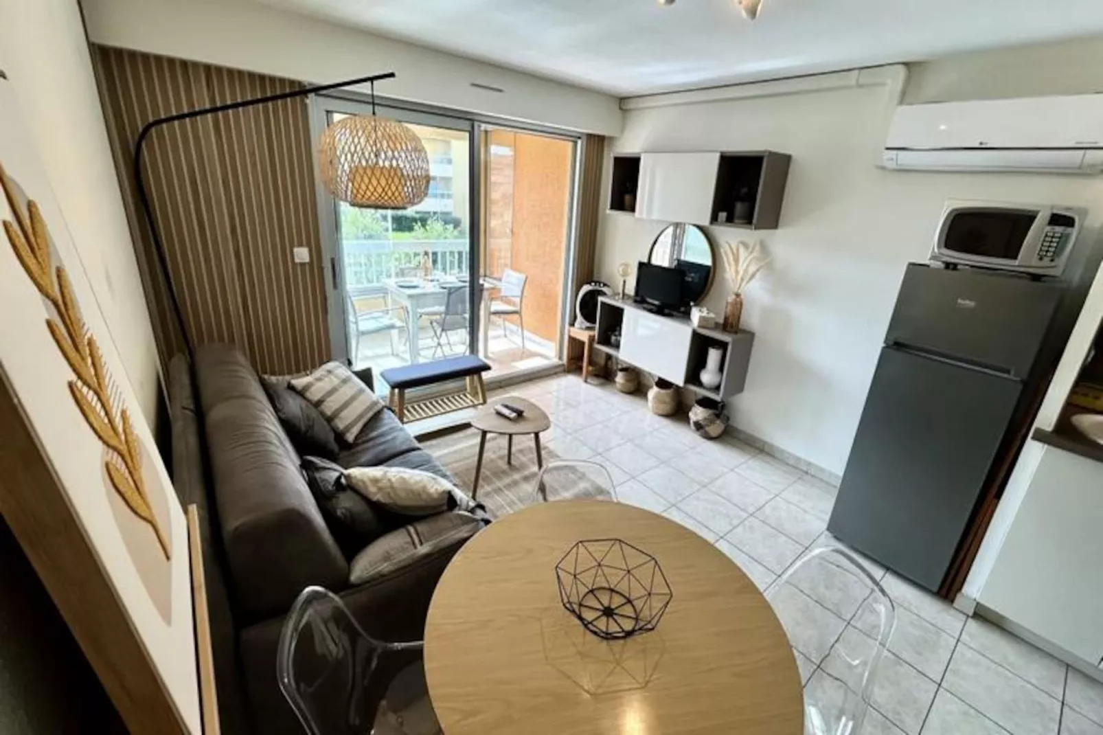 Résidence Appartement T2 Au Lavandou &ndash; Piscine, Parking & Proche Plage