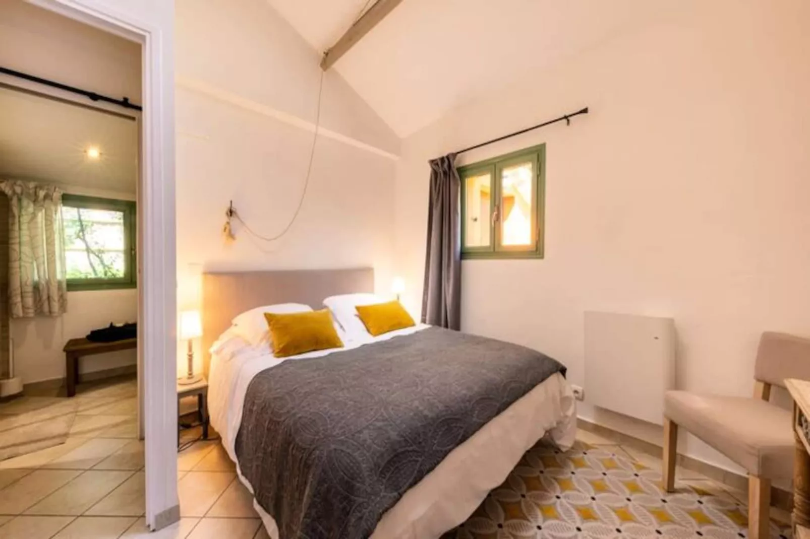 06bv : Cottage Au Calme Avec Piscine