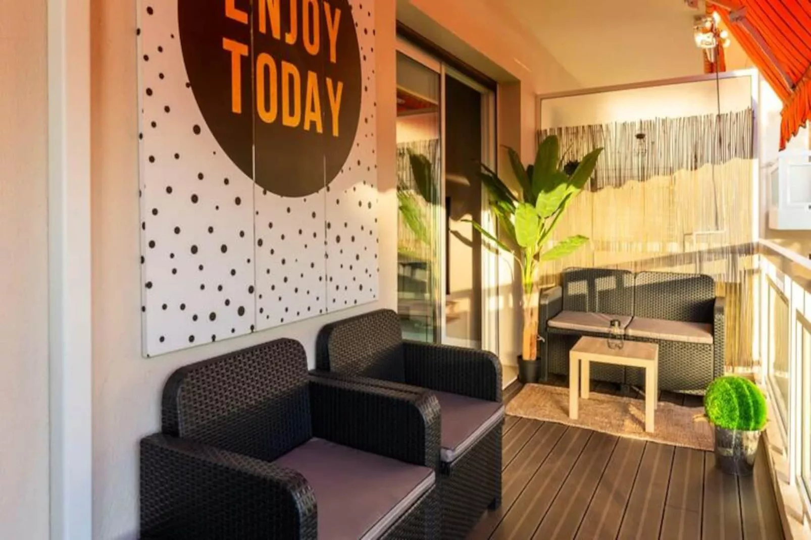 06k2 - Joli Studio Climatisé - Terrasse Vue Mer