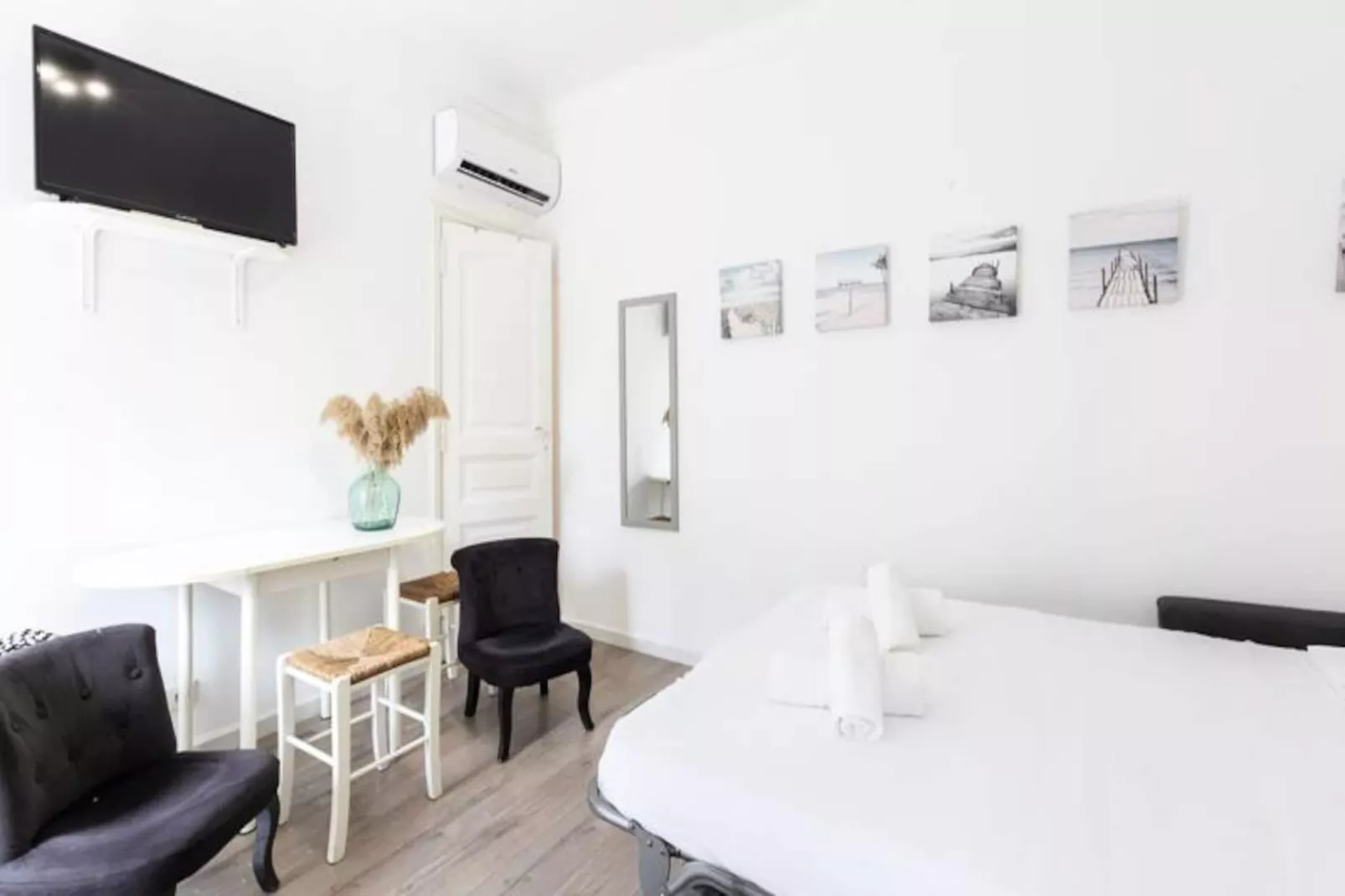 Résidence Studio Rénové Dans Le Coeur Du Vieil Antibes, Wifi, Climatisation