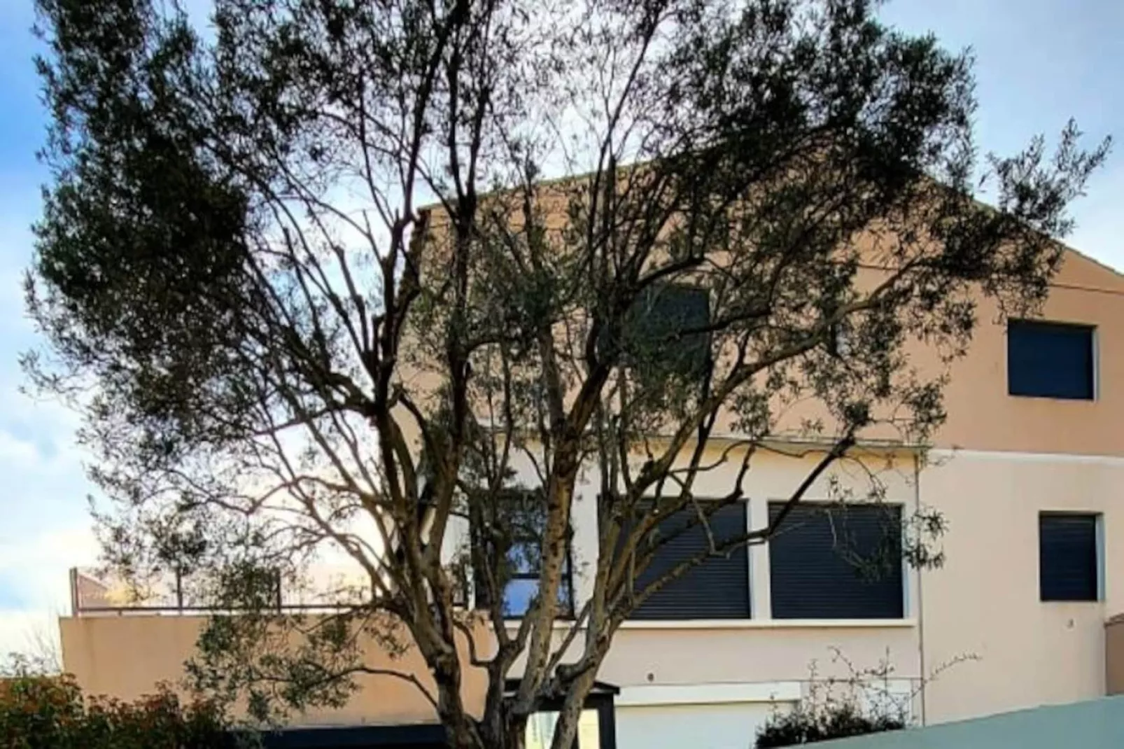 Résidence Villa Camarguaise : Entre Plage Et Centre Ville Avec Bassin Ext&eacute;rieur