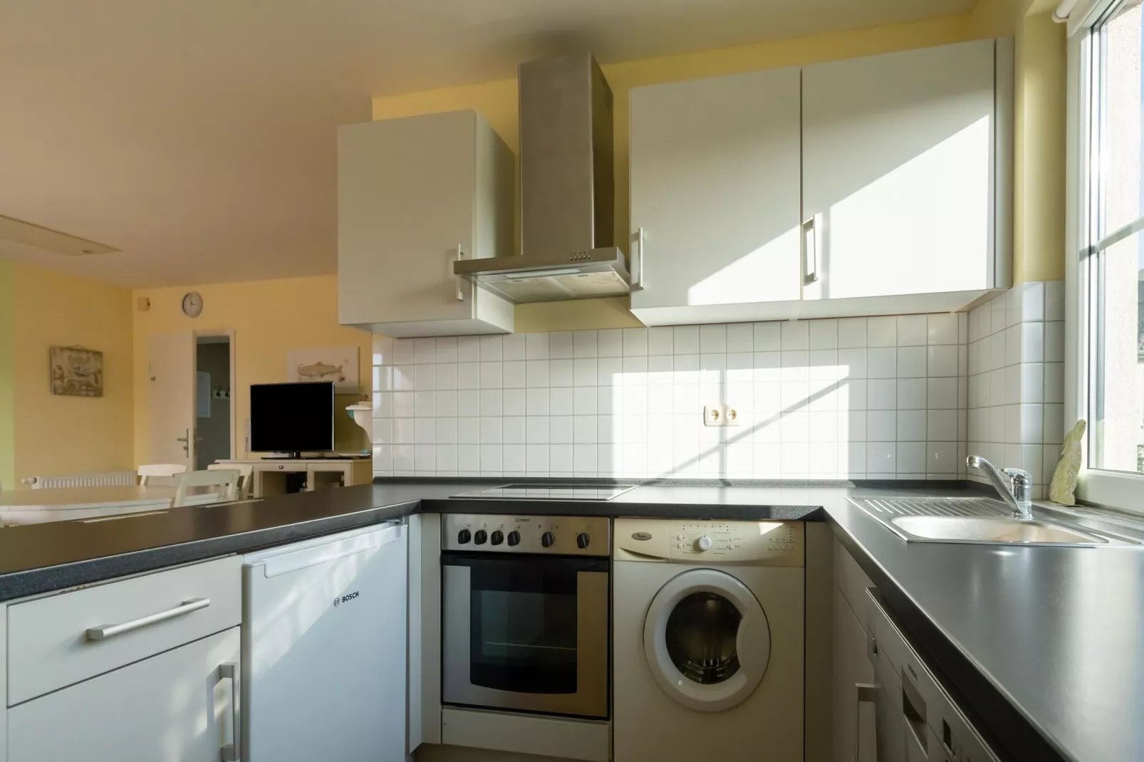 Minihus - Erdgeschoss mit Terrasse-Keuken