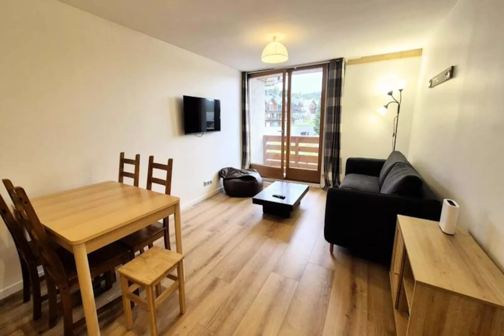 Appartement Chaleureux Au Cœur De La Féclaz - 5 Personnes - 48m2