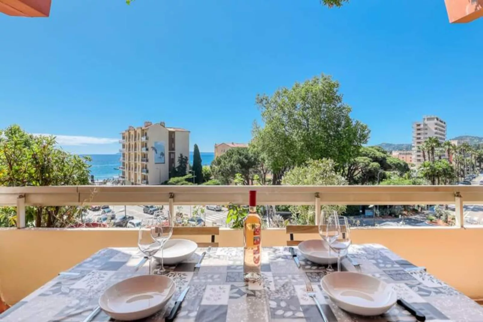 Résidence ✨ Le Diamant Du Soleil • Vue Mer • Neuf • Centre-ville & Parking 🌴