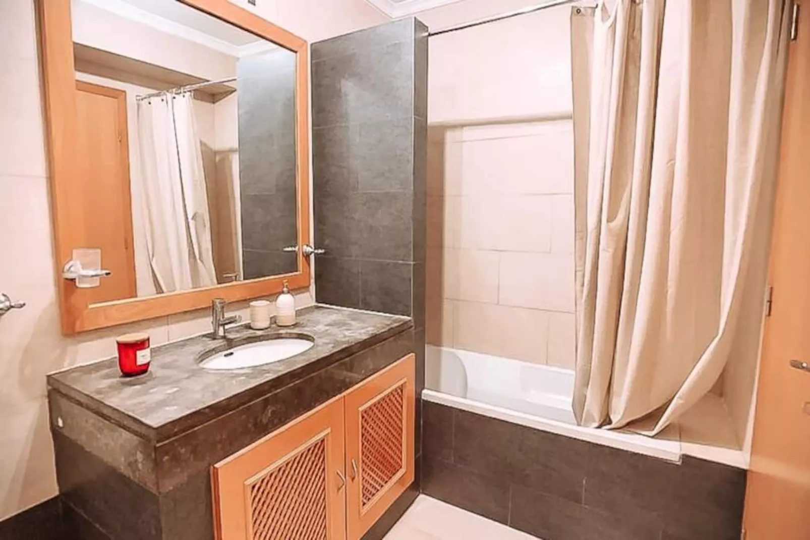 Plant Paradise Apartment