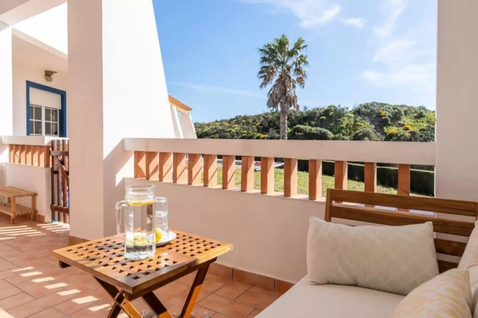 Arrifana Sunset & Surf