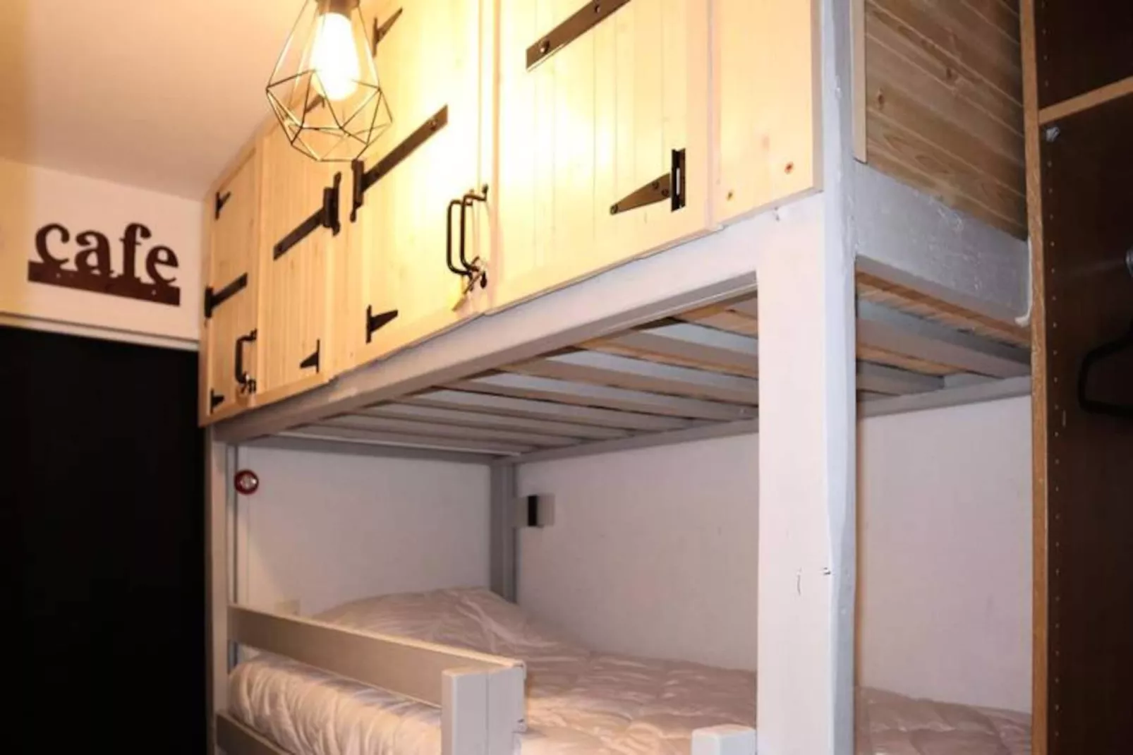 Résidence L'oustal-Niet-getagd