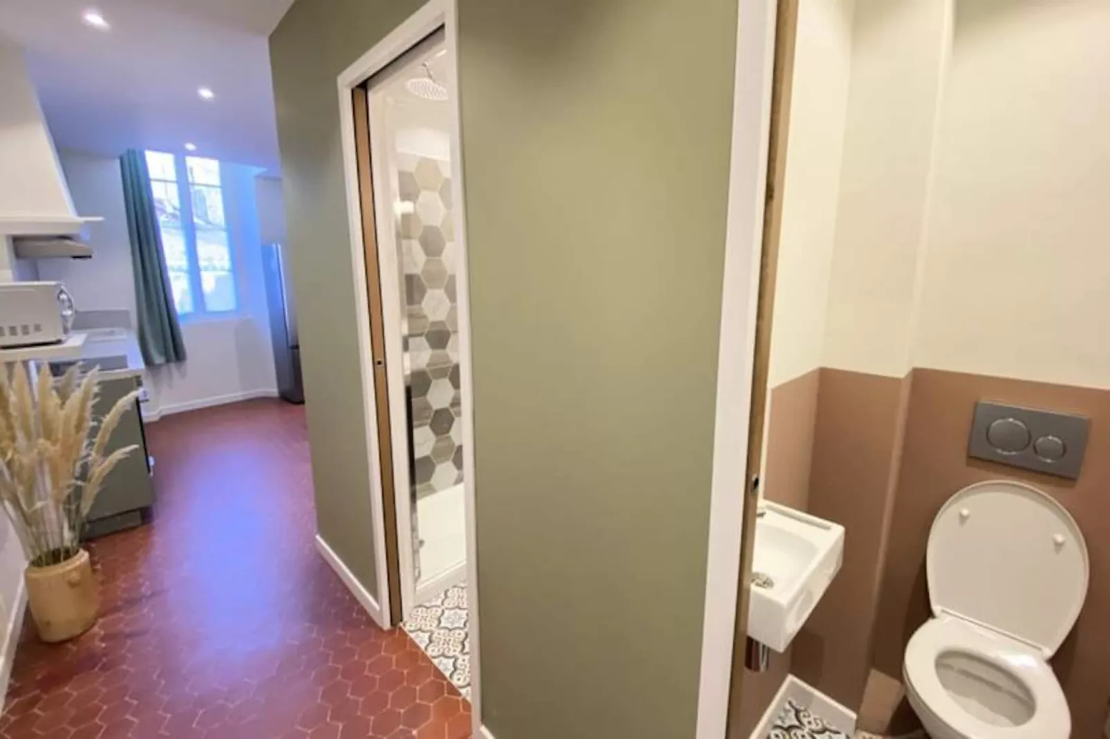 06cf : Bel Appartement Rénové Vieil Antibes-Niet-getagd