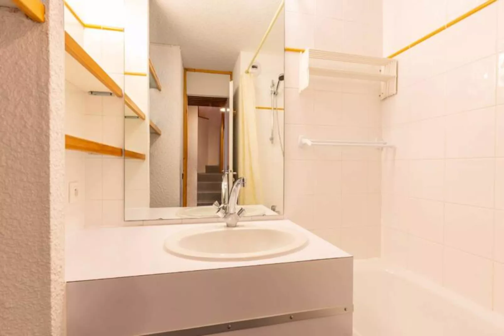 Résidence Pierrafort G-Niet-getagd