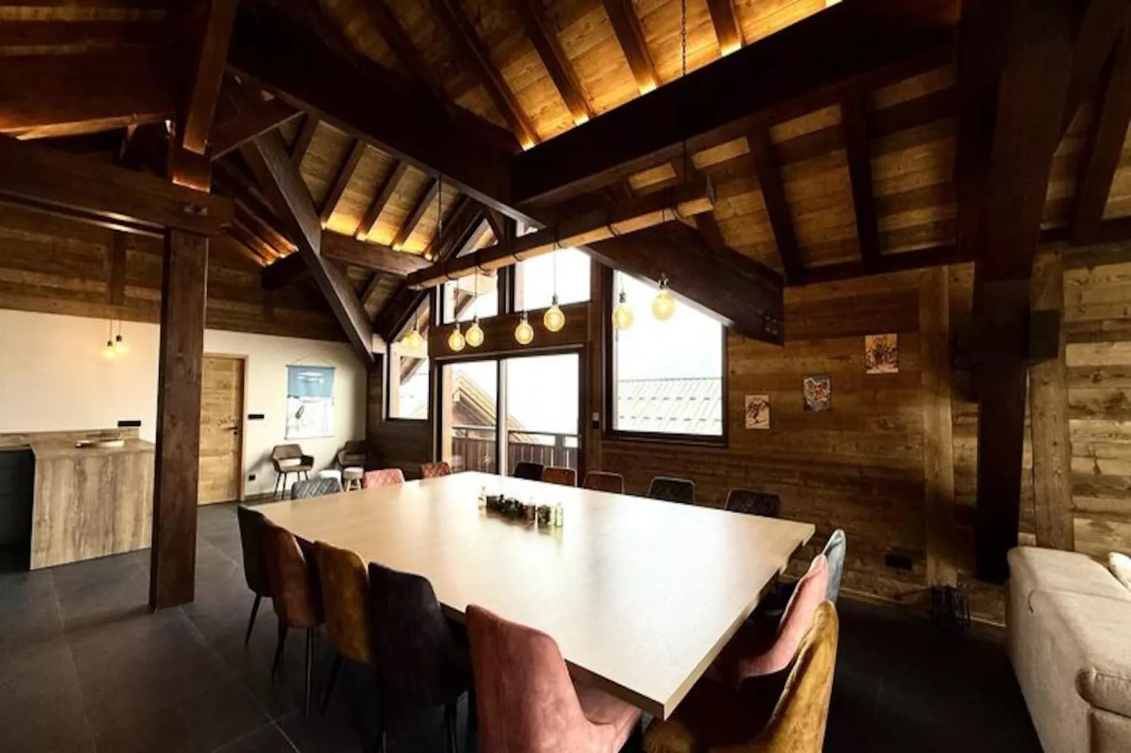 Résidence Complexe Aiguilles-Niet-getagd