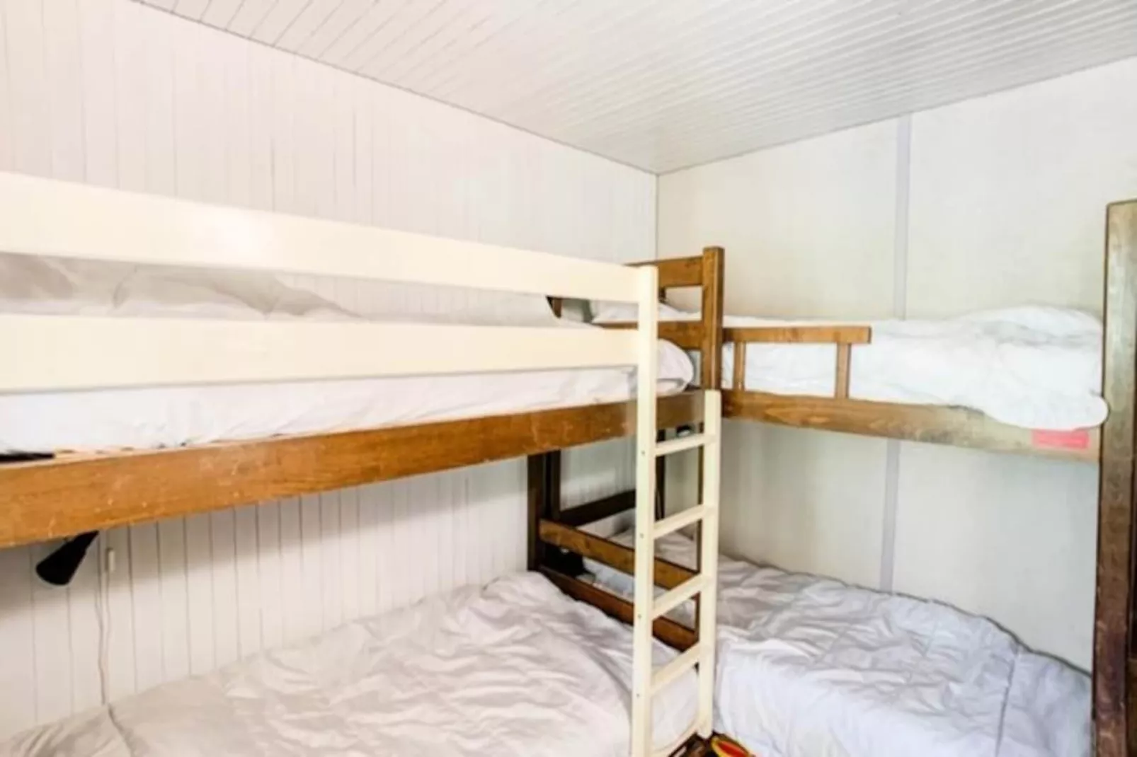 Résidence Combe Folle-Niet-getagd