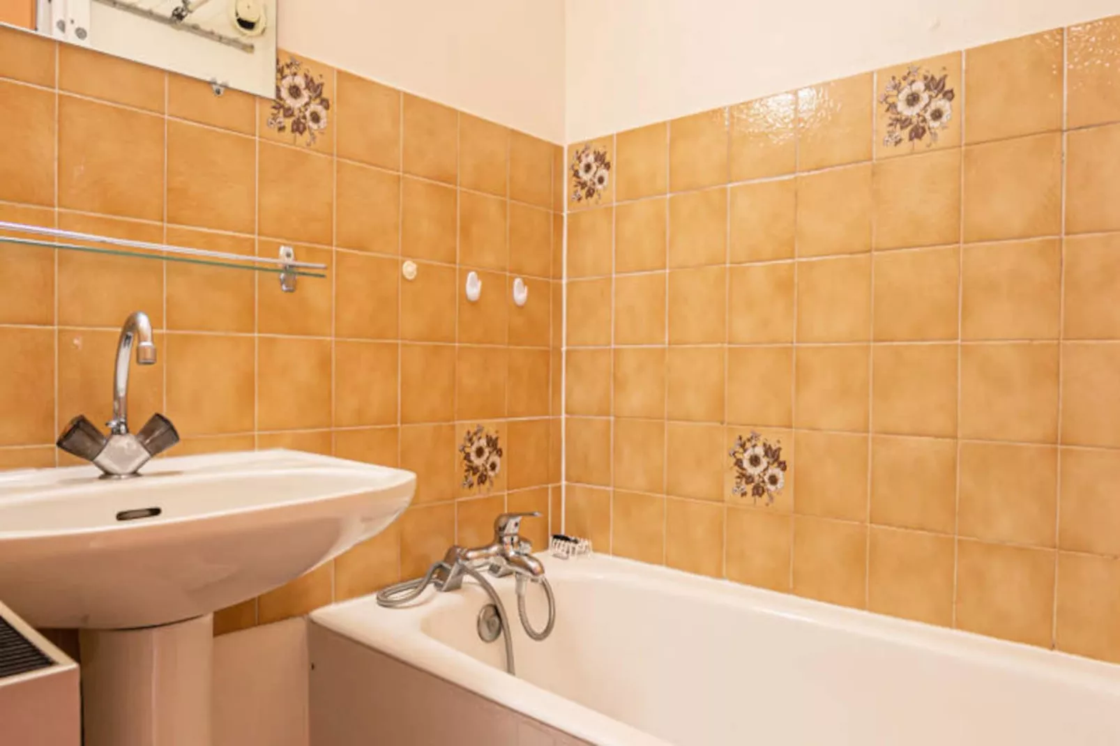 Résidence Fleurs-Niet-getagd