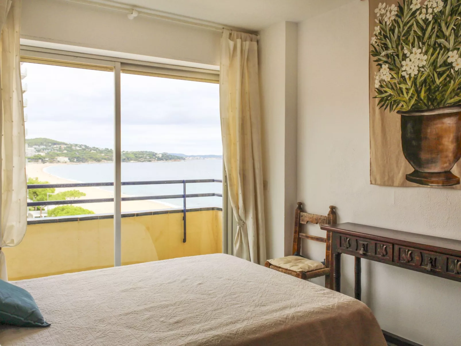 Los Laureles Blancos-Binnen