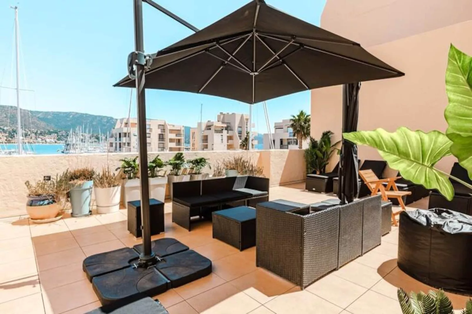 Résidence Superbe Appartement Sur Le Port De La Favi&egrave;re-Niet-getagd