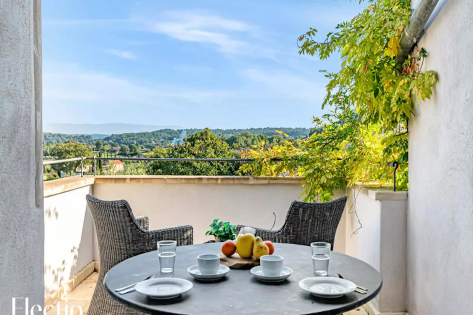 Loggia 9 Pin | R&eacute;sidence Les Petitons-Niet-getagd