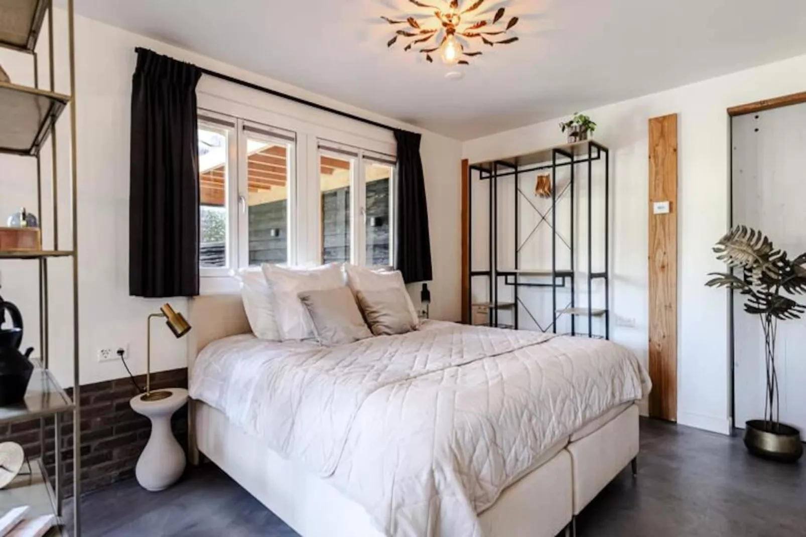 Bed And Beach-Niet-getagd