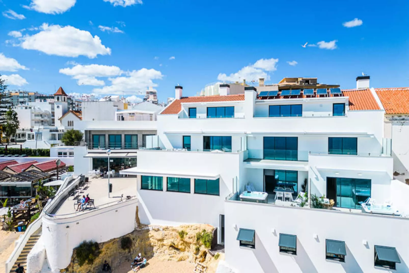 Appartements à Armaçao de Pera-Niet-getagd