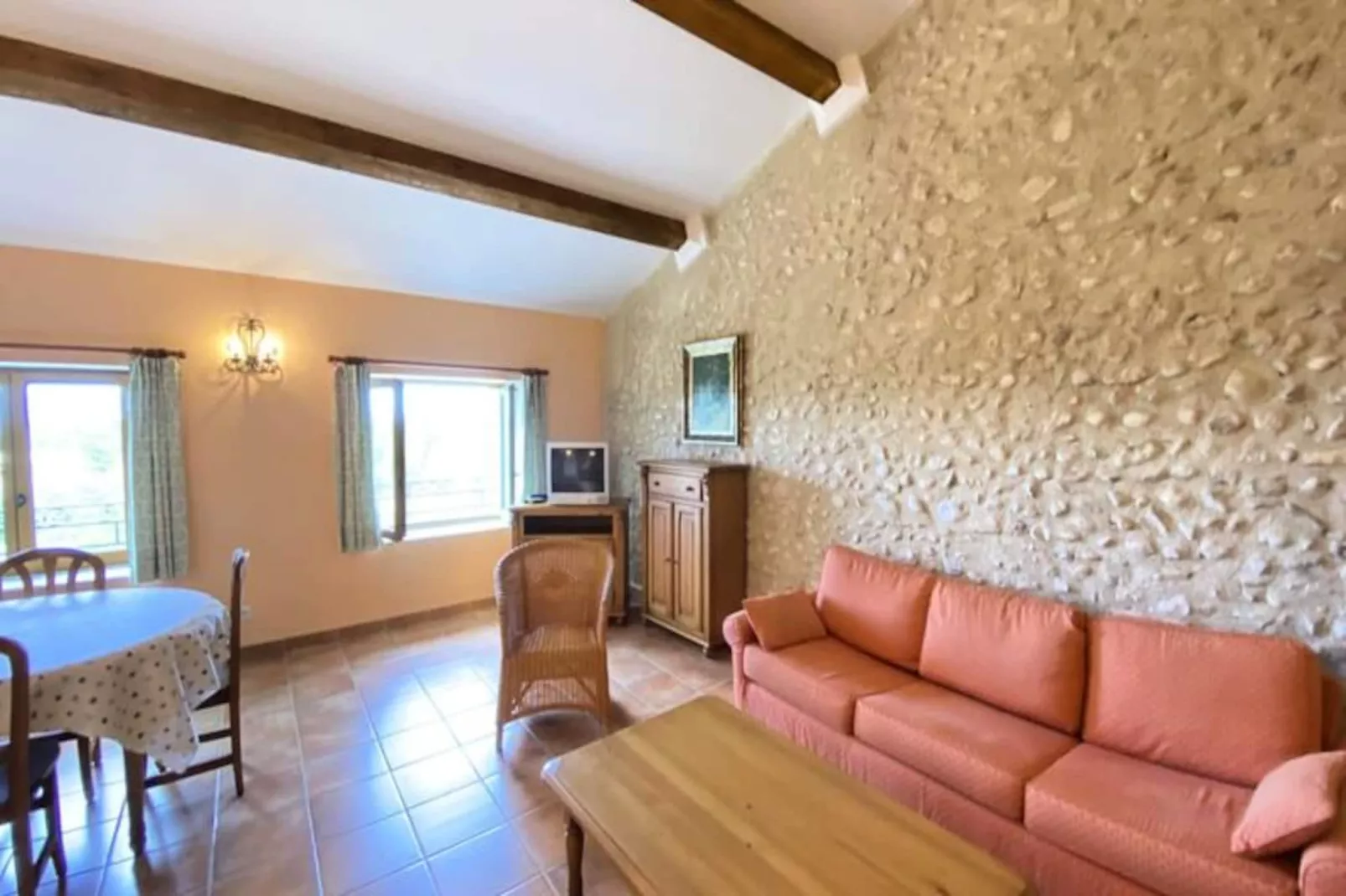 04b8 : Beau T3 Au Coeur Des Lavandes - Piscine-Niet-getagd