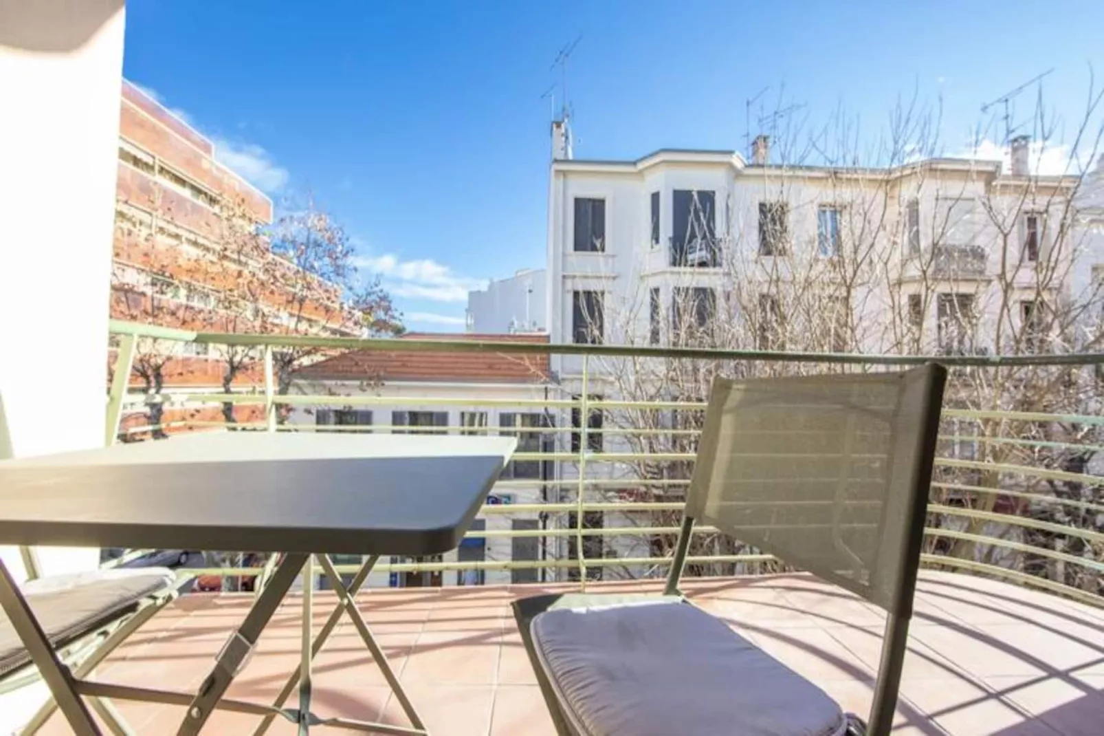Résidence Robert Soleau Centre D'antibes, 3 Pièces Rénové Terrasse, Climatisation-Niet-getagd