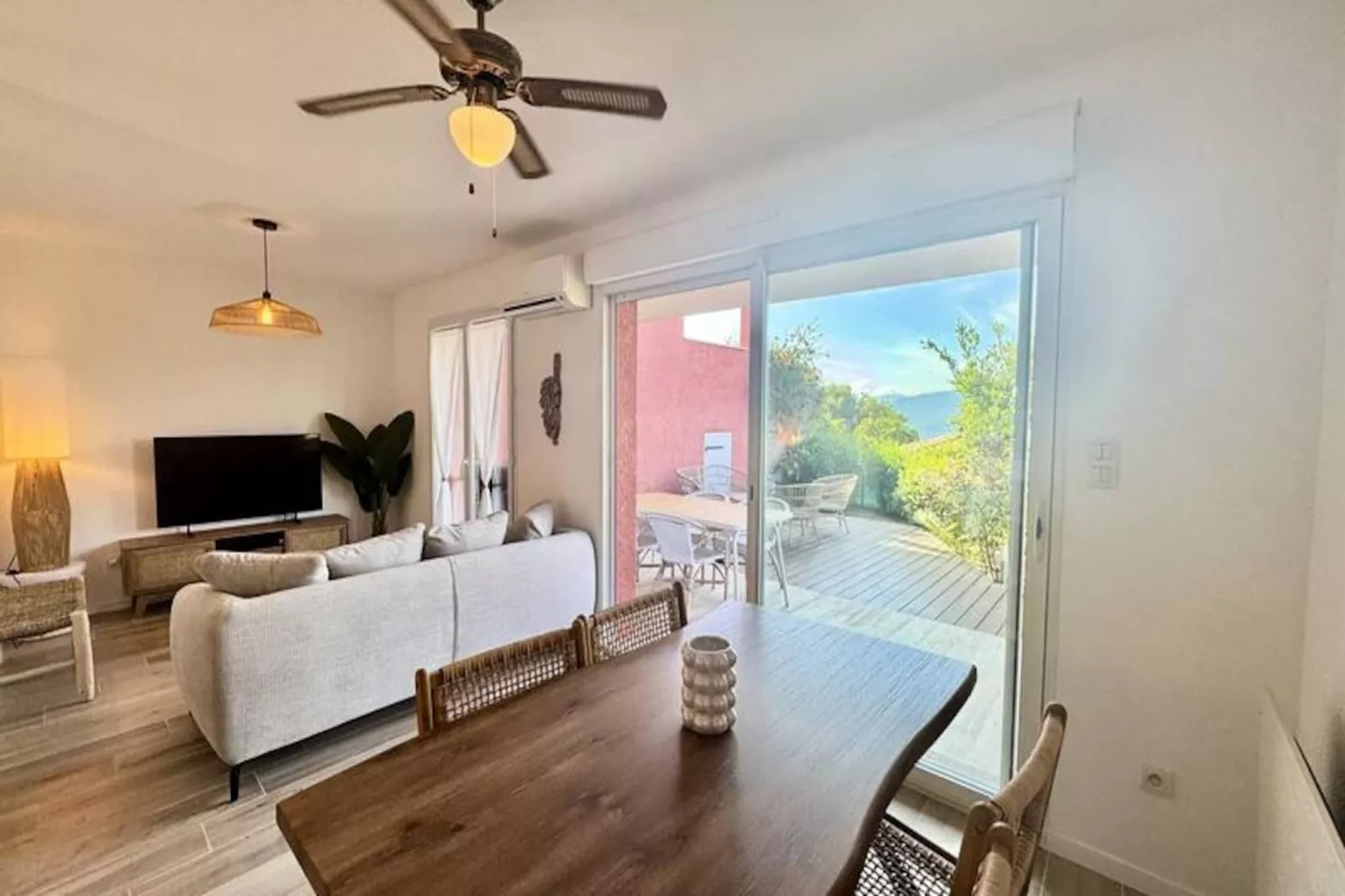 Résidence A Machja-Niet-getagd