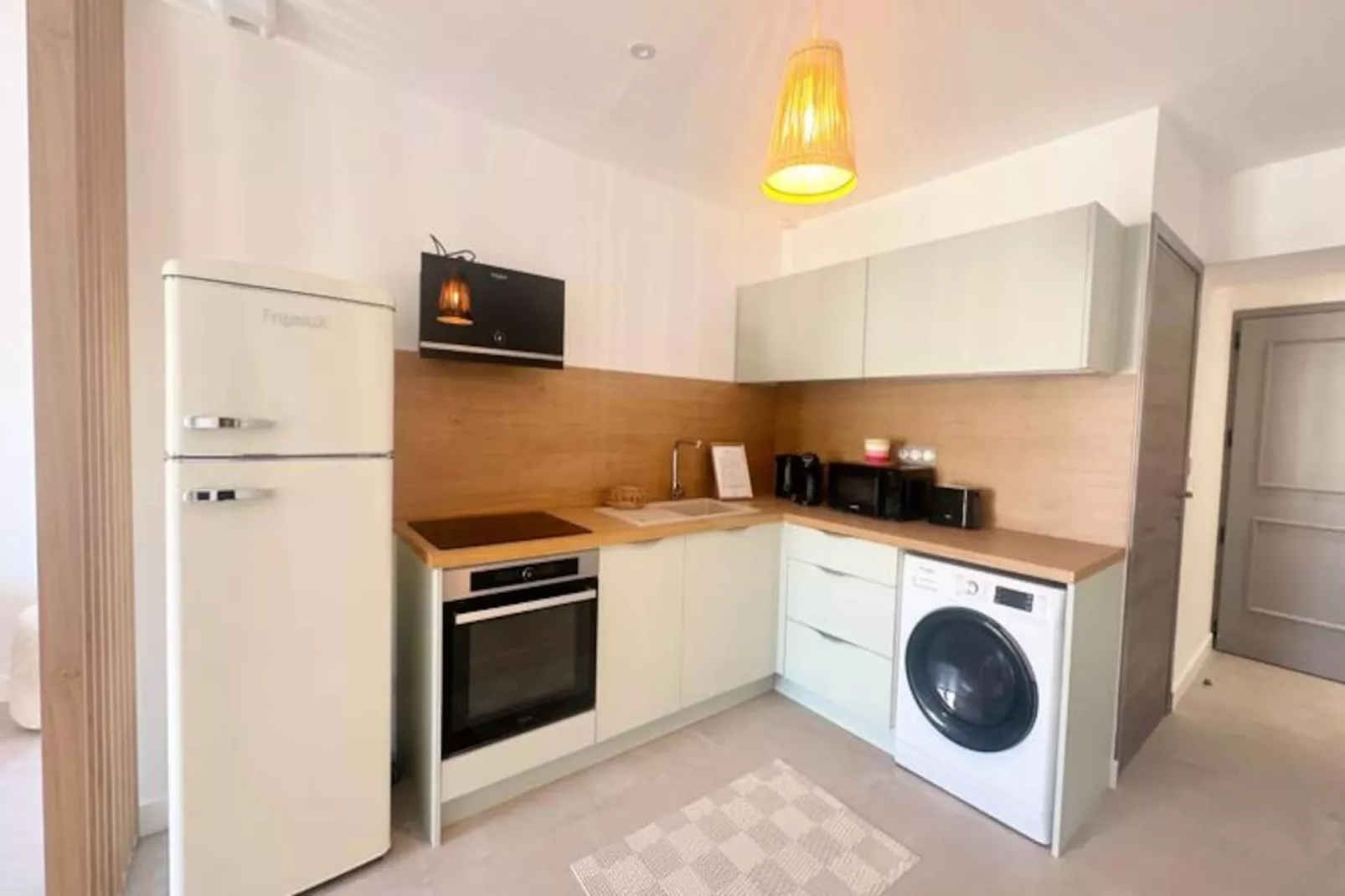 Résidence Les Palmiers -  Appartement Une Chambre Vue Canal-Niet-getagd