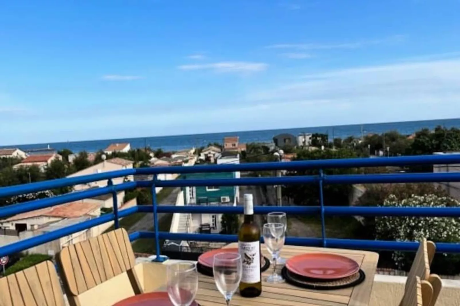 Terrasse Panoramique &agrave; 180&deg; Vue Mer Et &eacute;tang-Niet-getagd
