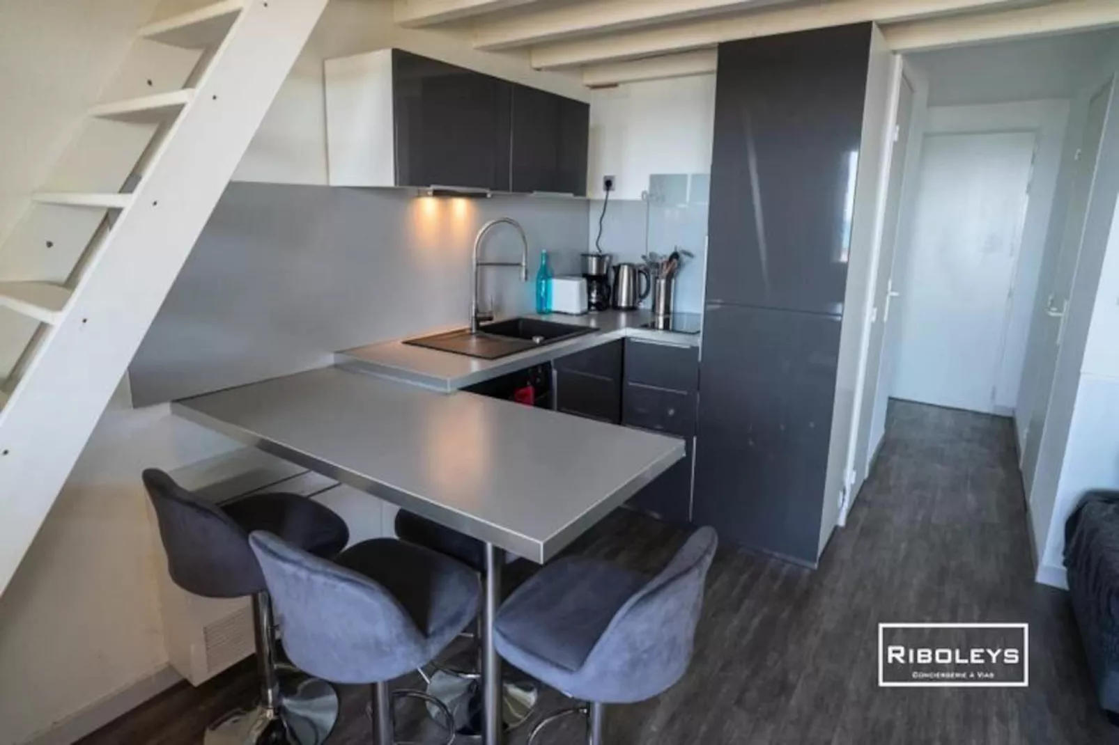 Vias-plage - Appartement Climatis&eacute; Avec Piscine Face &agrave; La Mer-Niet-getagd