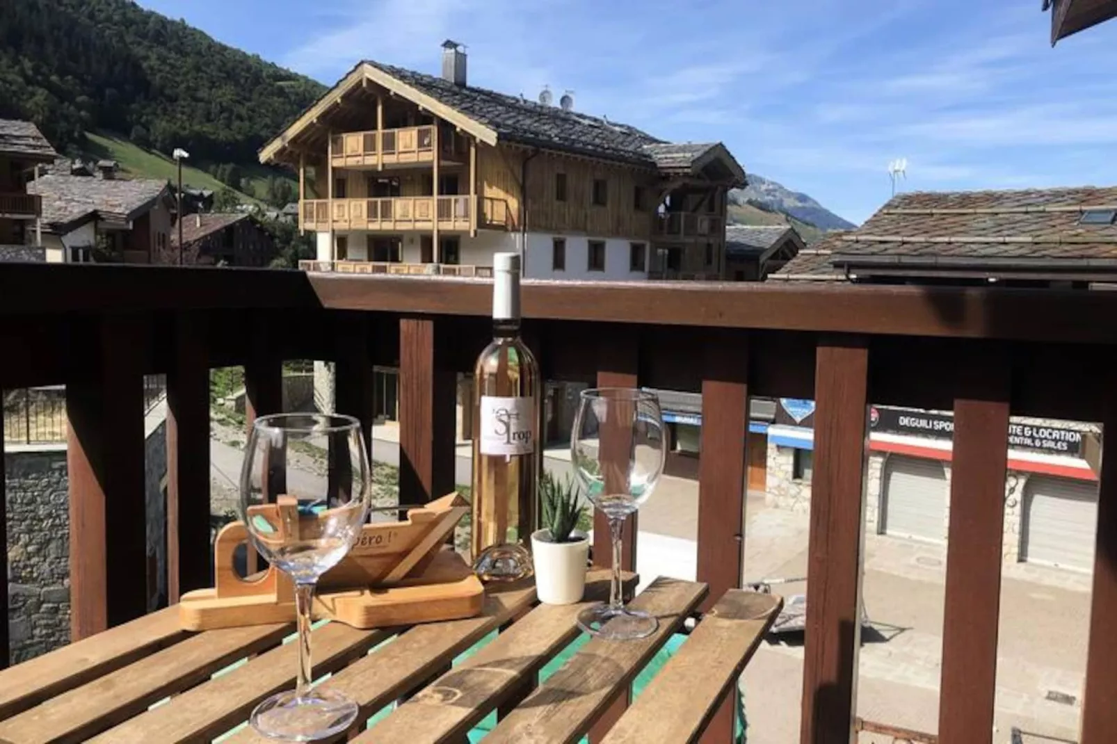 Résidence Morel-Niet-getagd