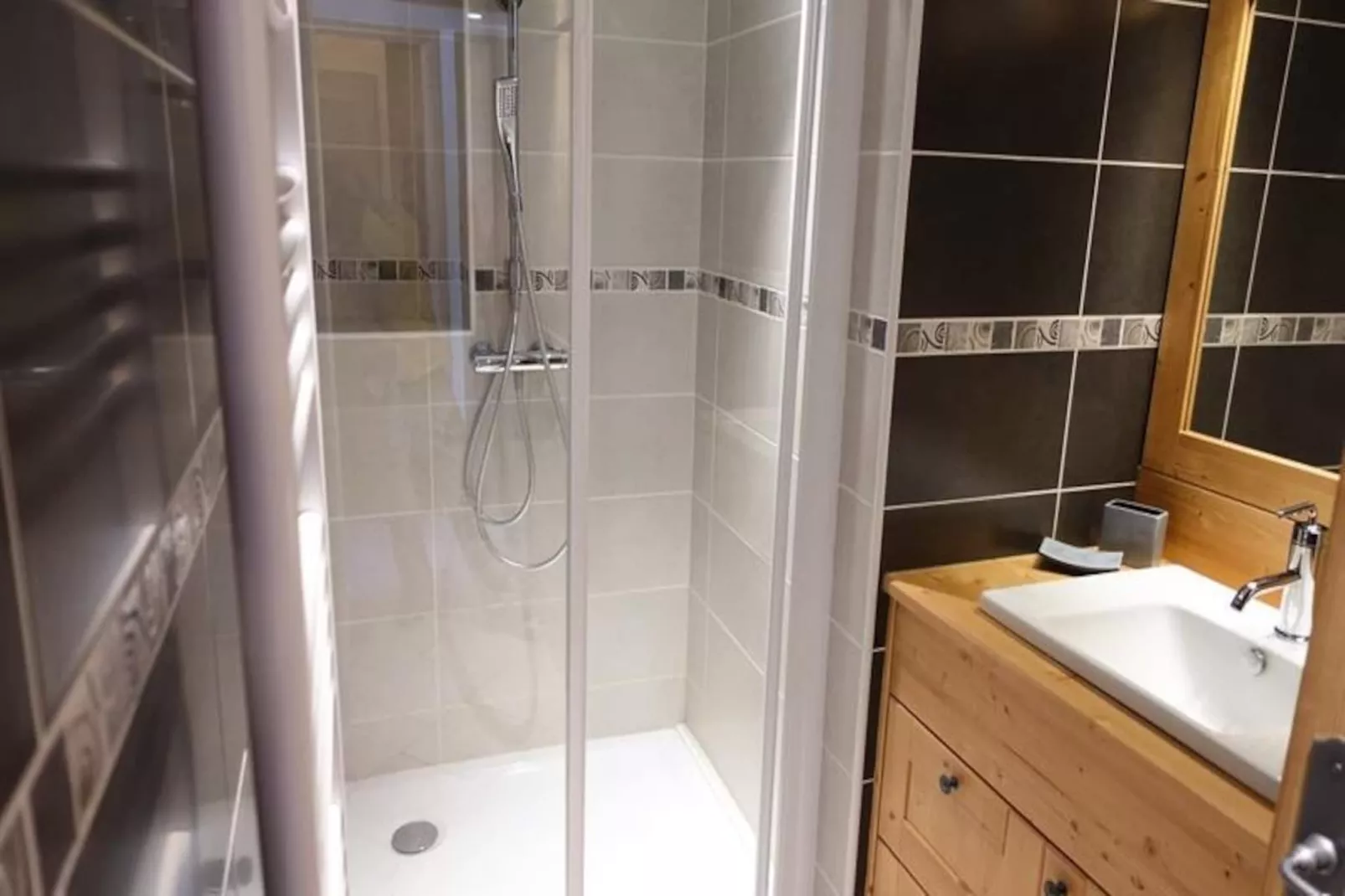 Résidence La Neuva-Niet-getagd