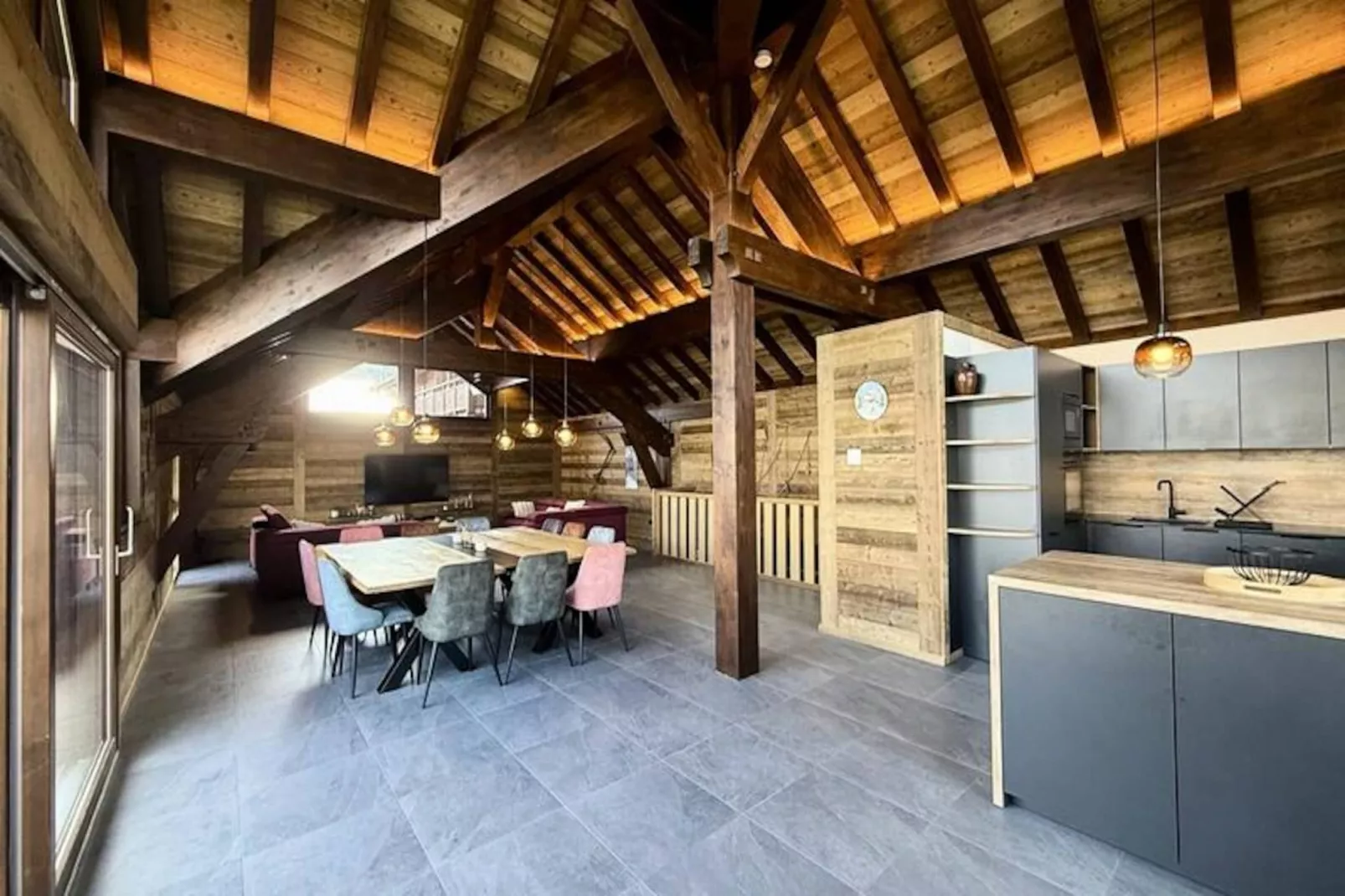 Résidence Complexe Aiguilles-Niet-getagd