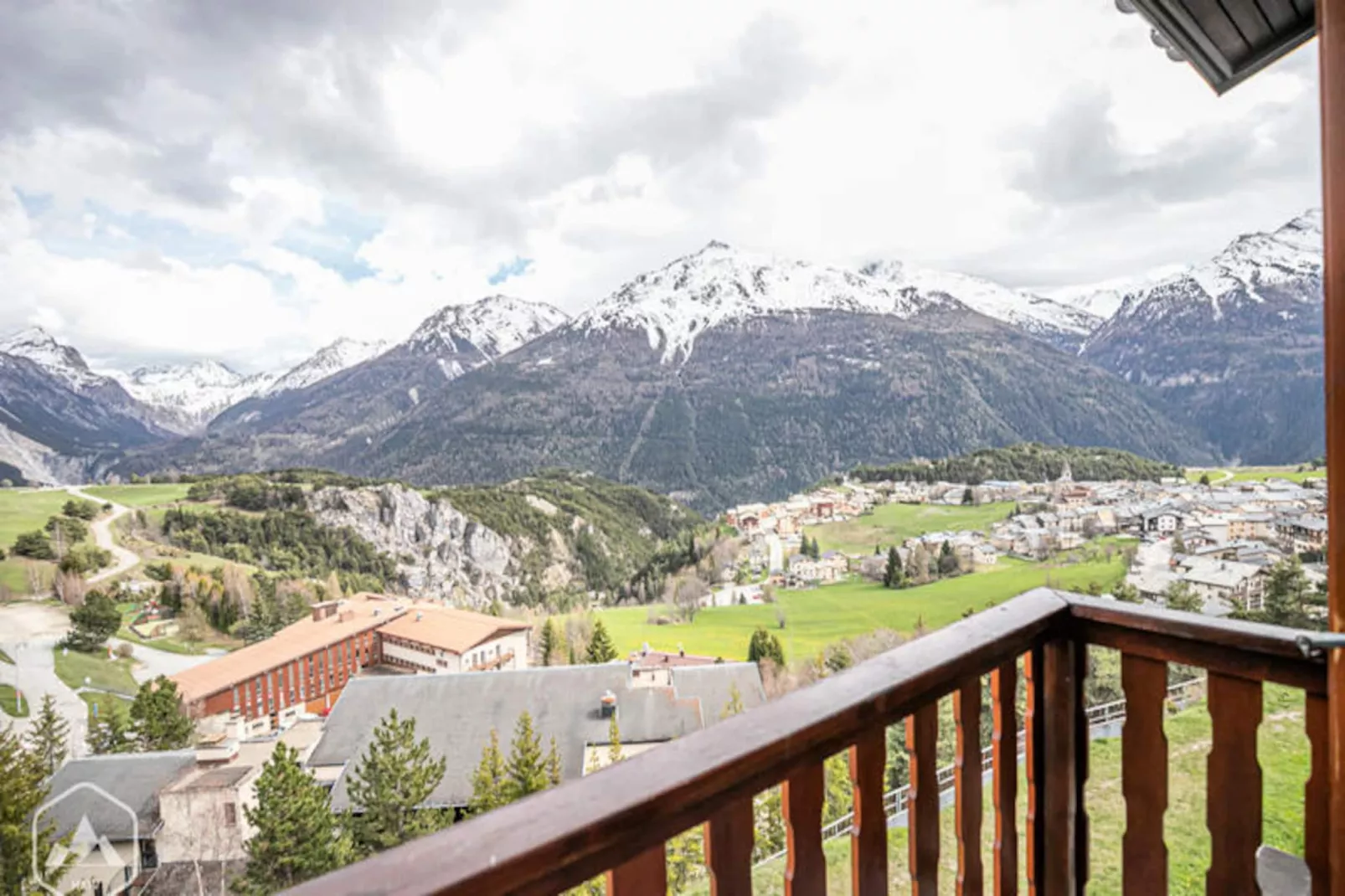 Résidence Fleurs-Niet-getagd