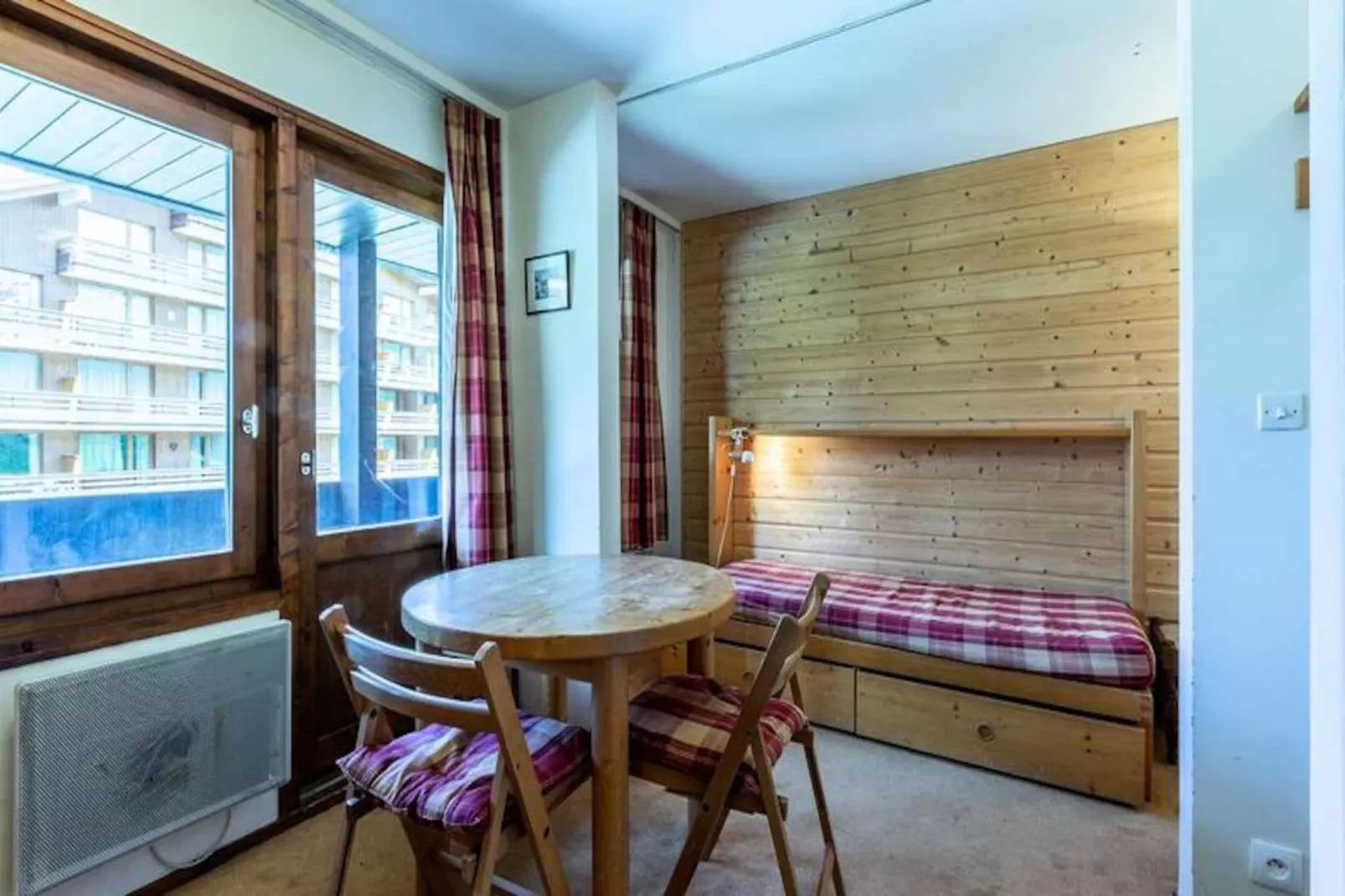 Résidence Grande Rosiere-Niet-getagd