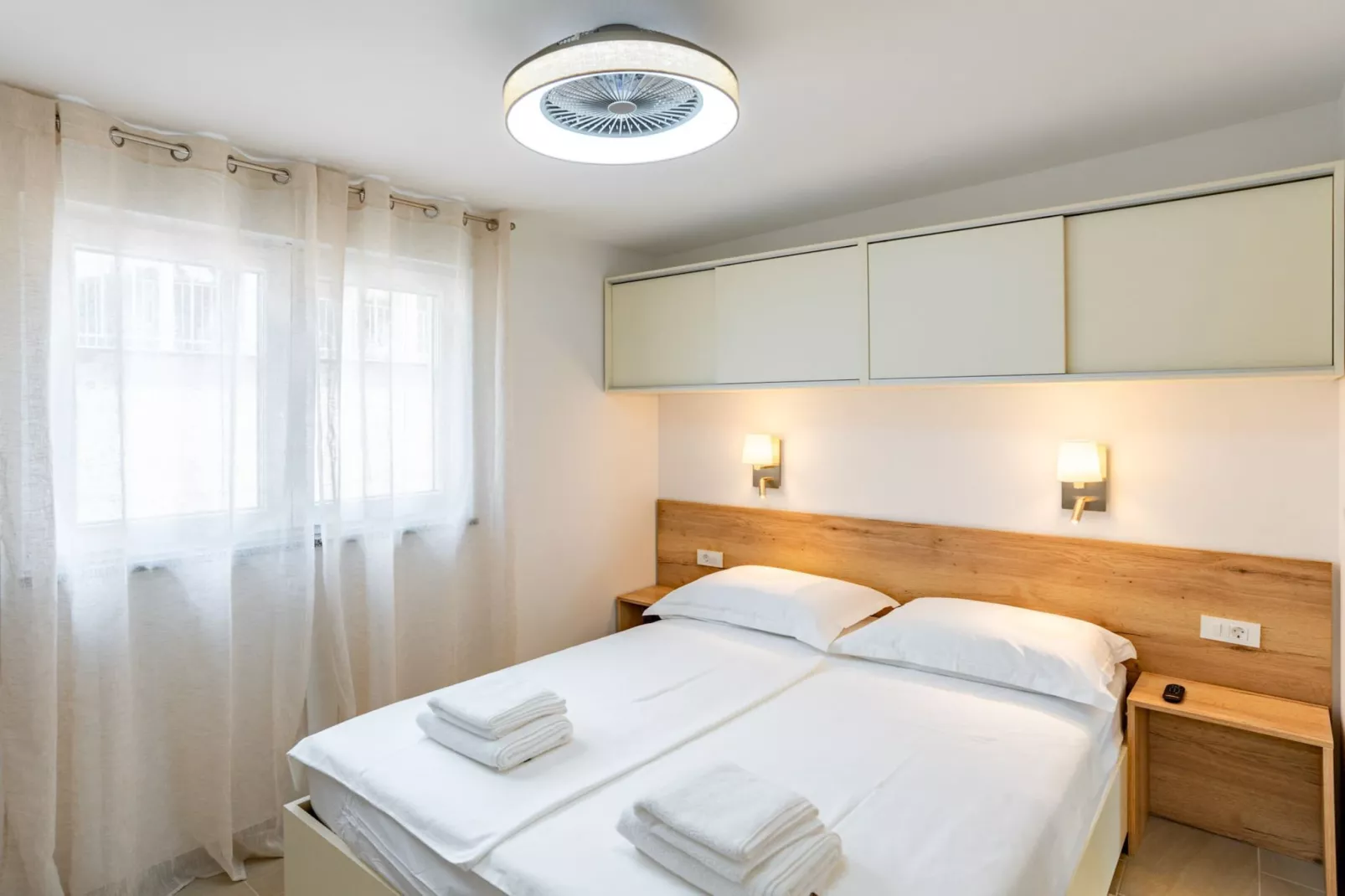 Apartments Arti Homes Rab Banjol - Two Bedroom Apartment With Terrace (Arti 3)-Slaapkamer