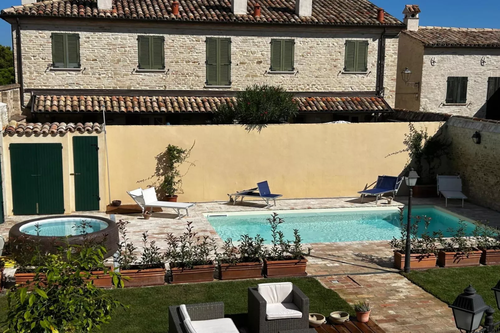 SUB 12 - Ex ufficio 1° piano-Zwembad