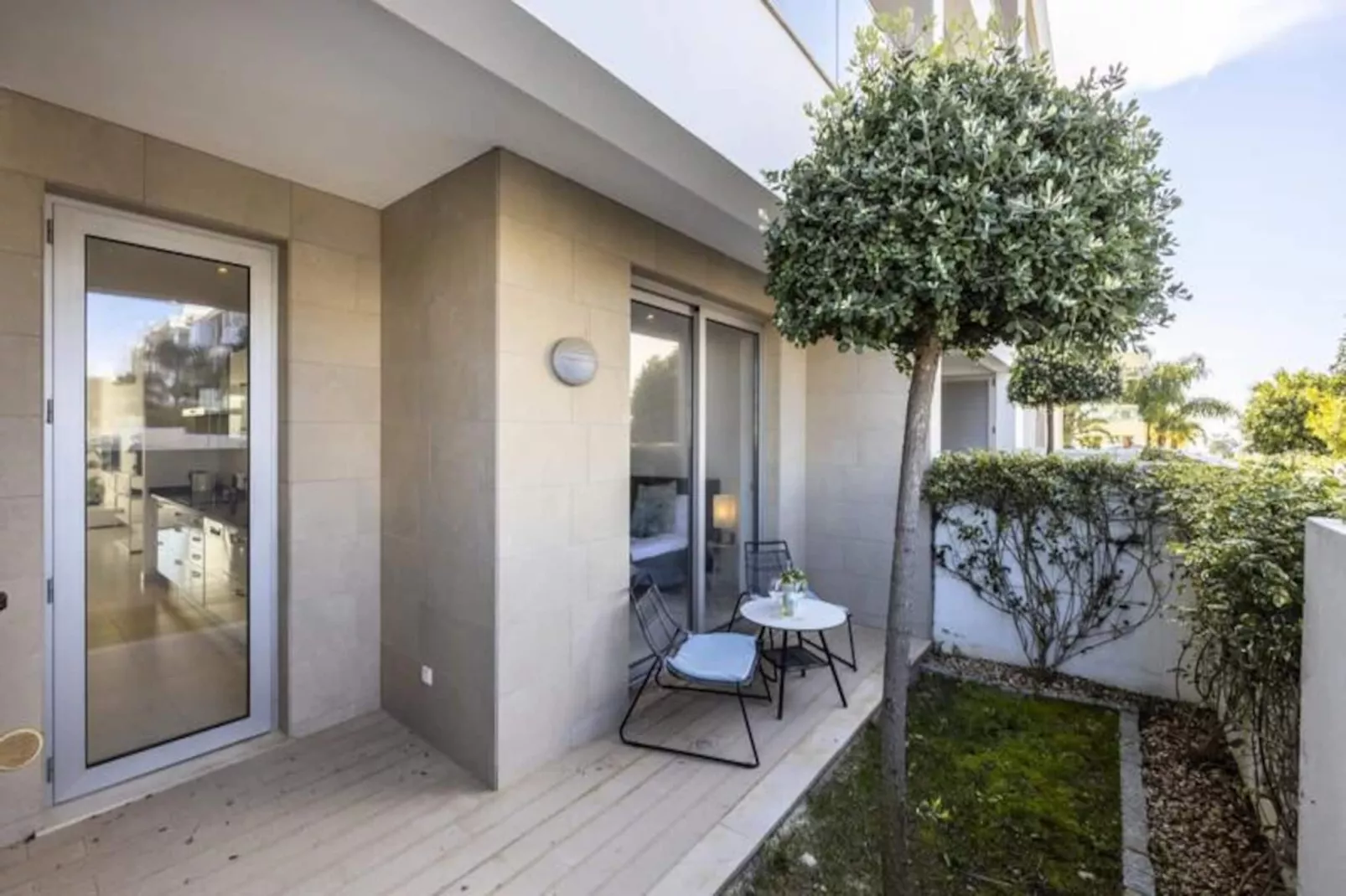 Zentuni Ocean Front-Niet-getagd