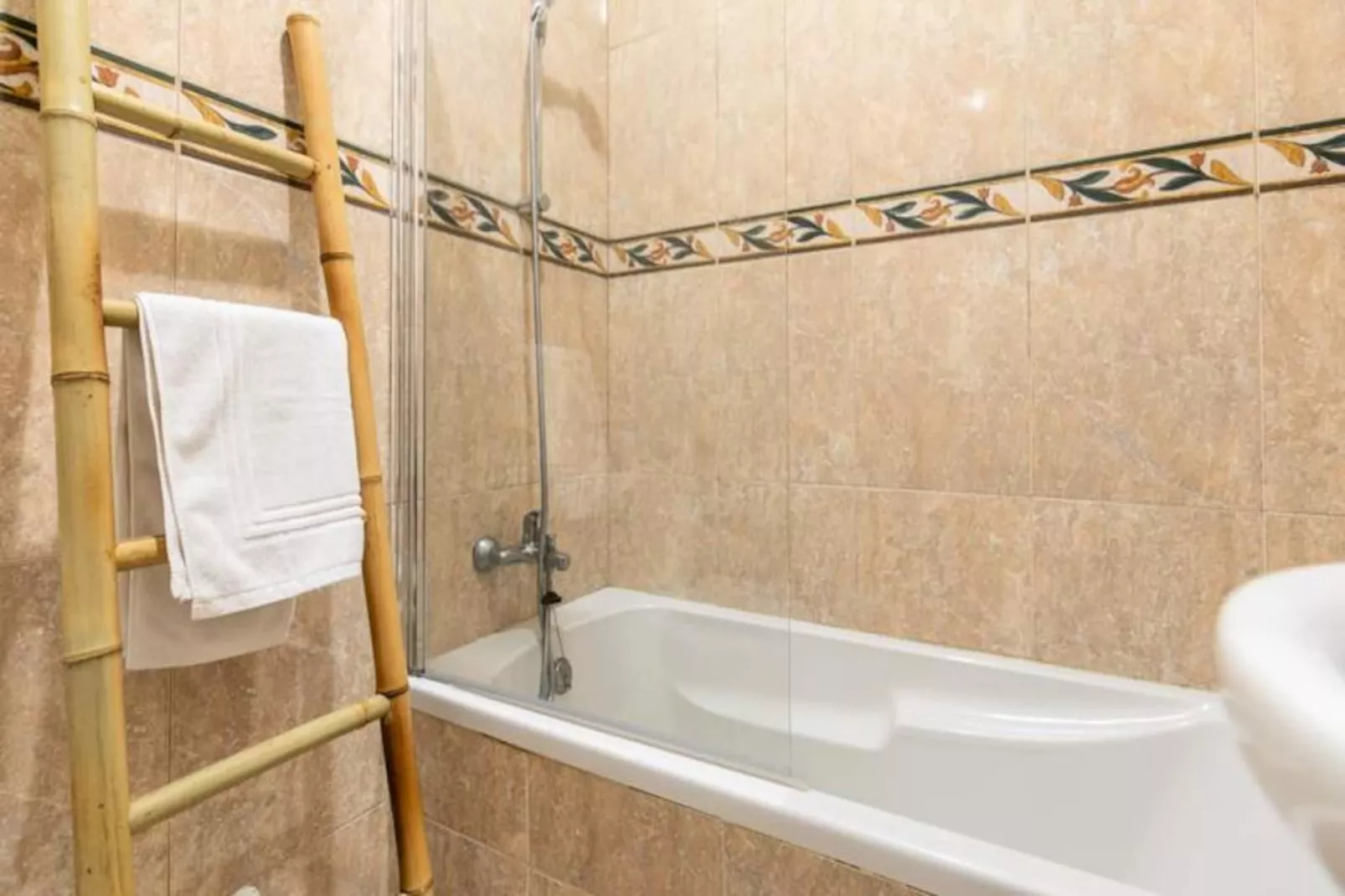 Casa Verde - Traditional Townhouse-Niet-getagd