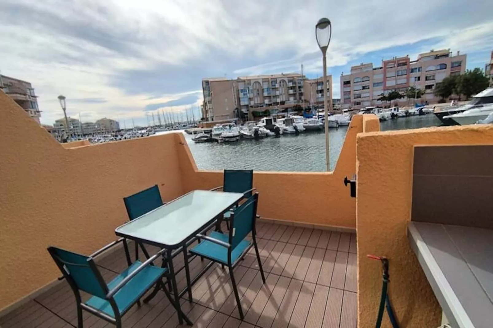 Un Balcon Sur La Marina T2 Climatis&eacute;-Niet-getagd