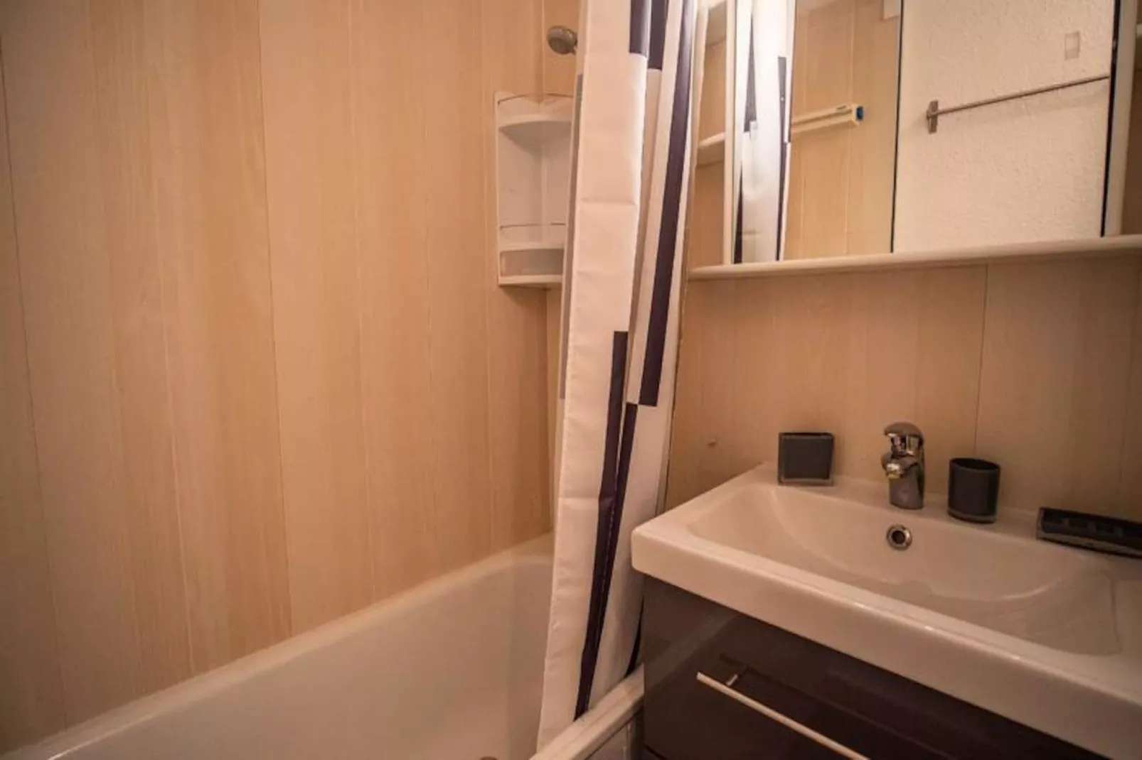 Résidence Morel G-Niet-getagd