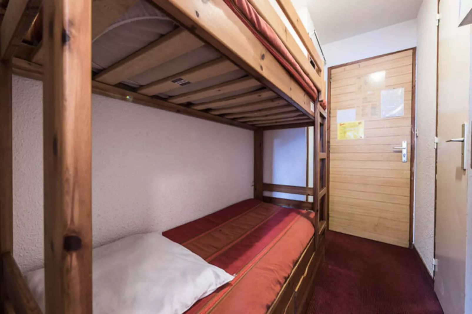 Chalet Club Iv - Blanchot-Niet-getagd