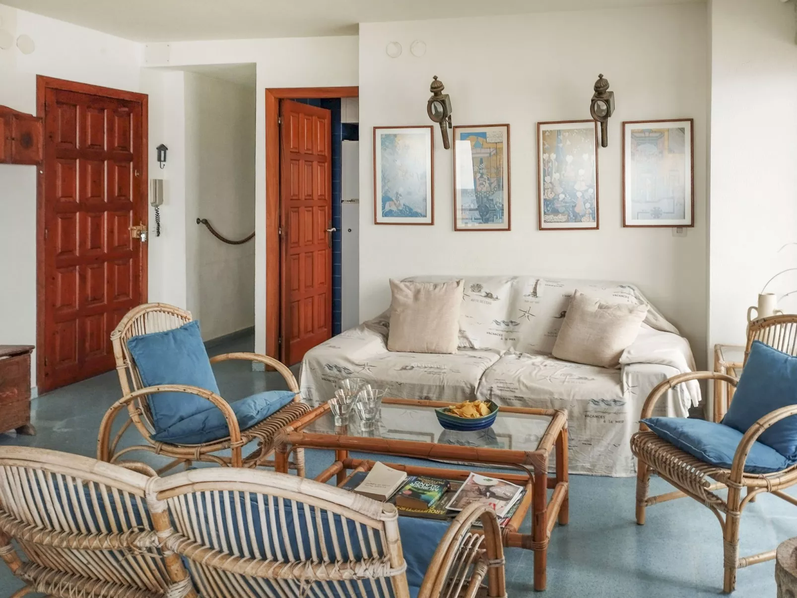 Los Laureles Blancos-Binnen