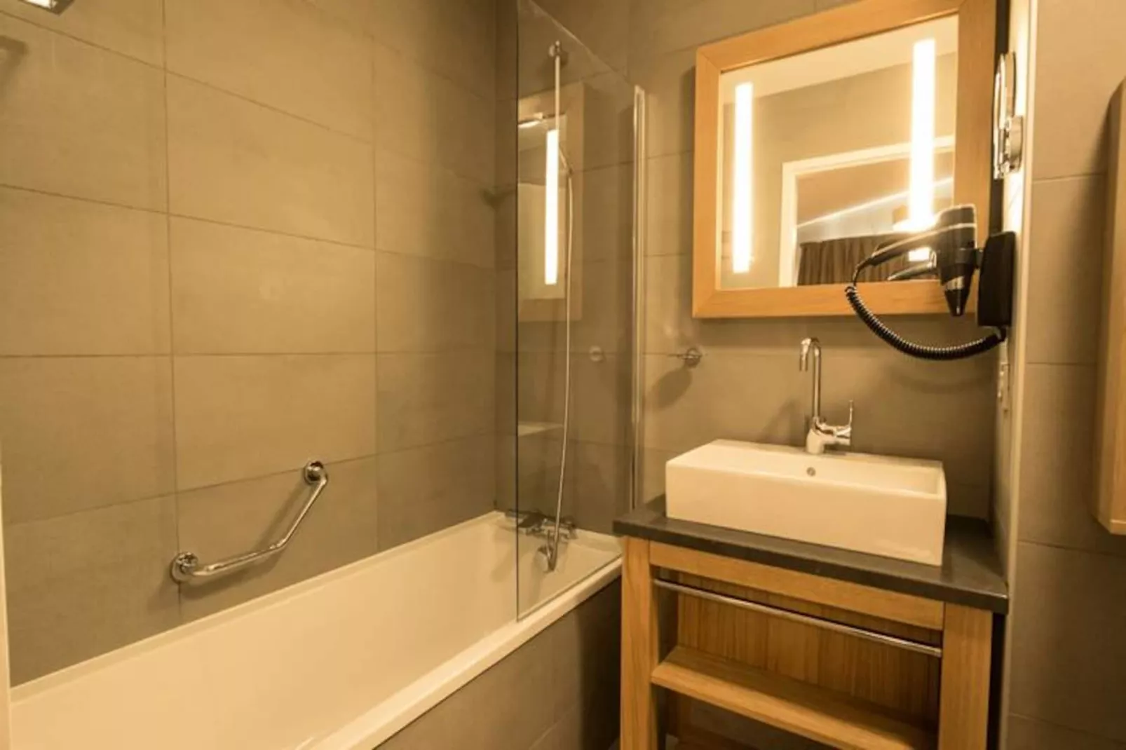 Résidence Les Monarques-Niet-getagd