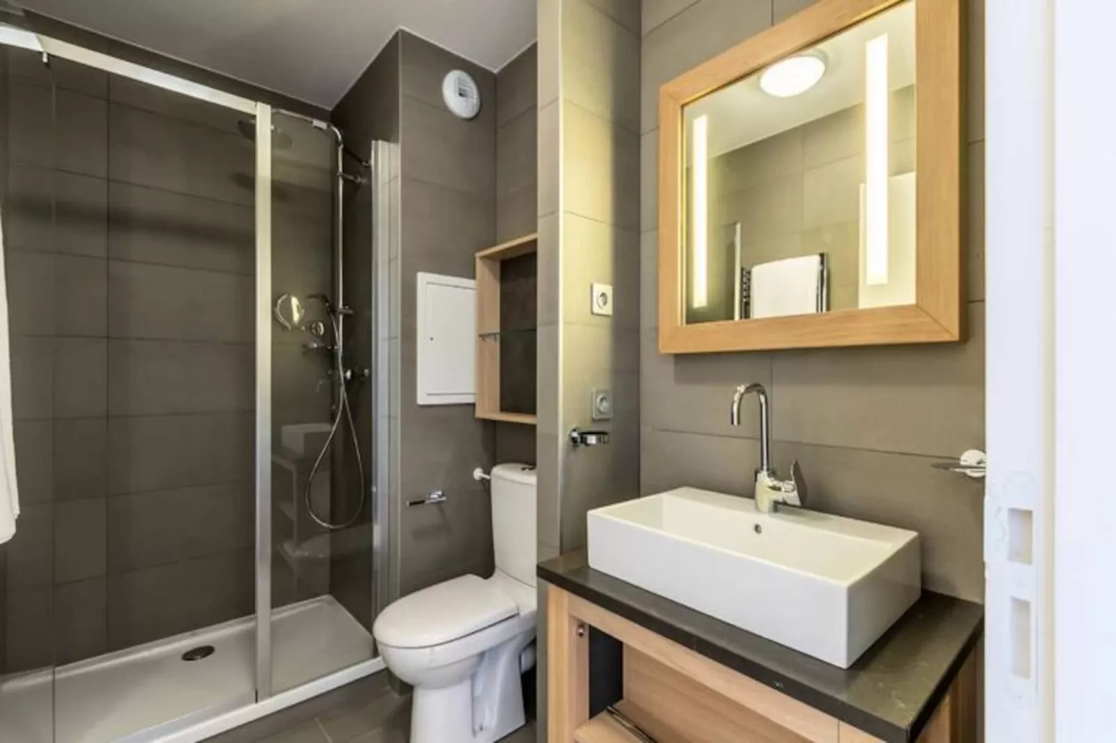 Résidence Les Monarques-Niet-getagd