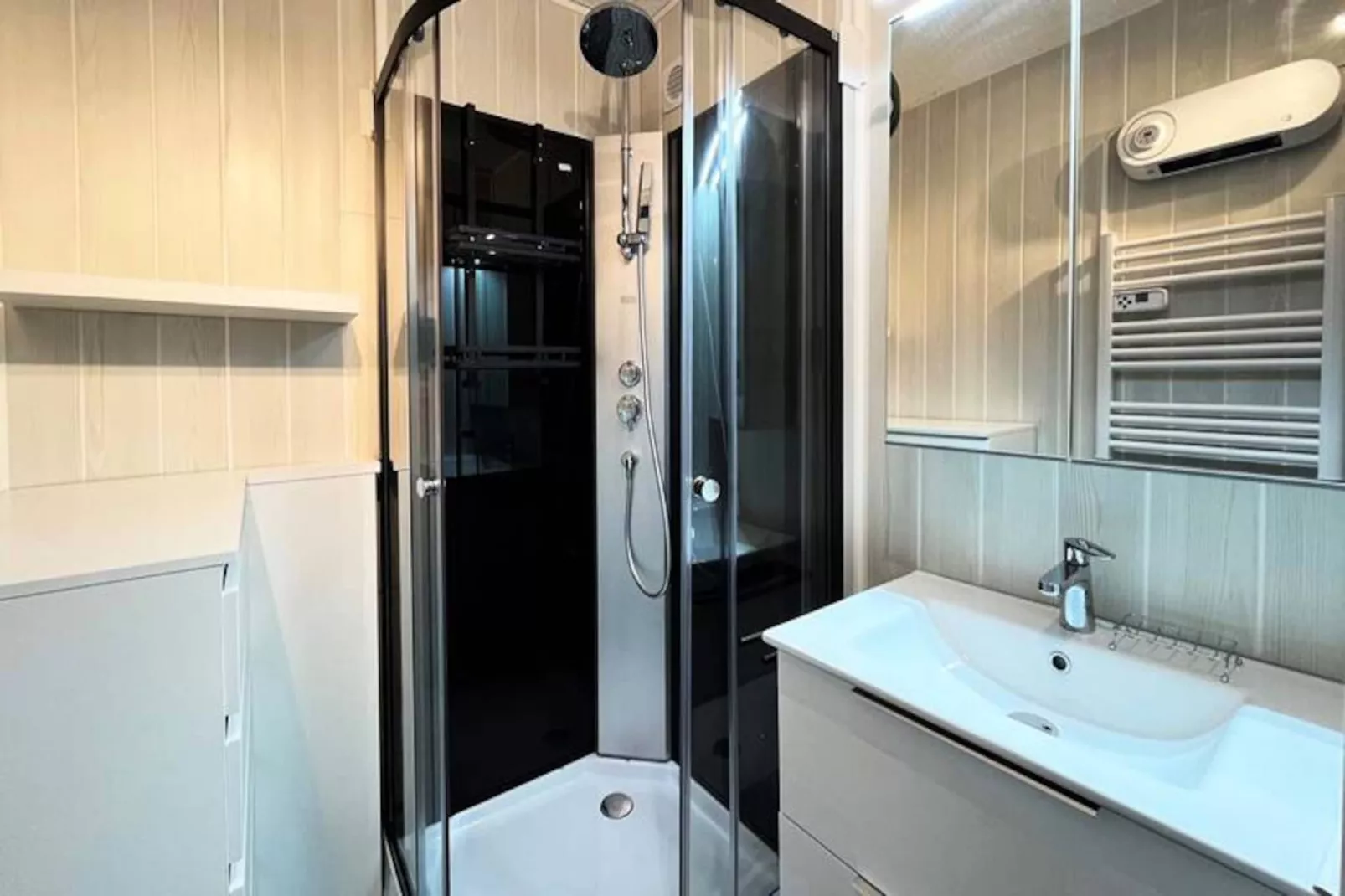 Résidence L'oustal-Niet-getagd